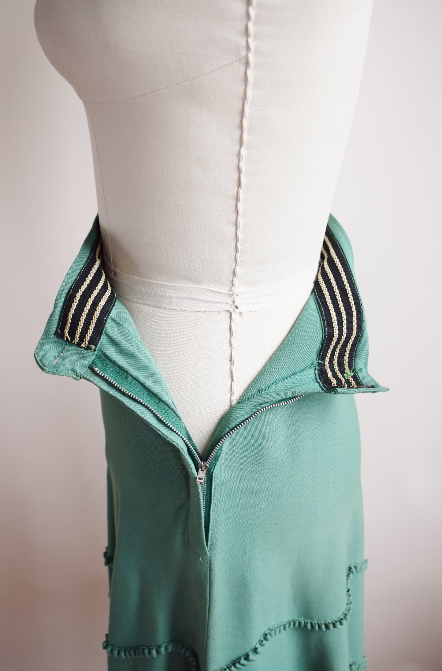 1940s Moss Green Skirt | XS/S