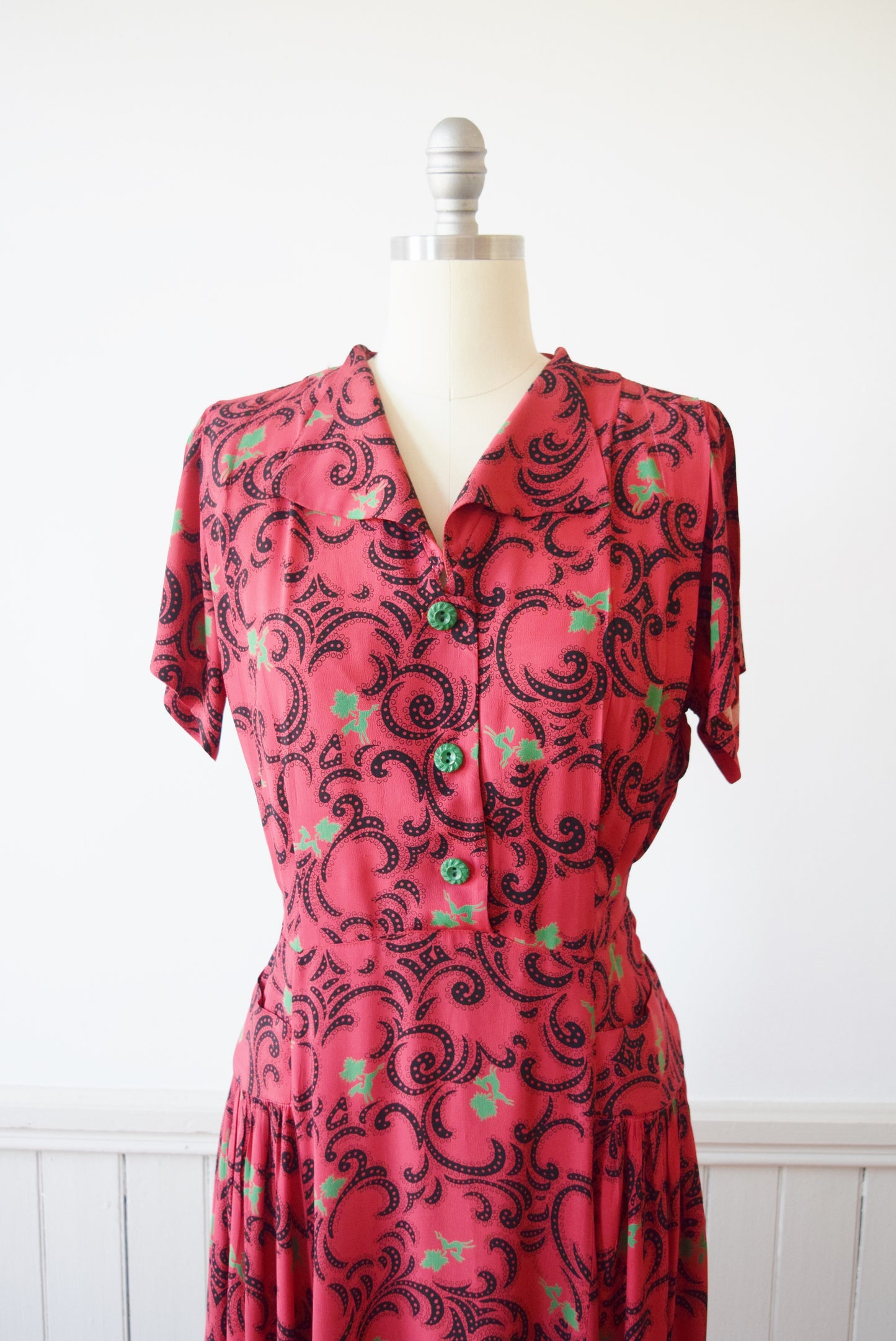 1940s Novelty  Print Day Dress | M-L