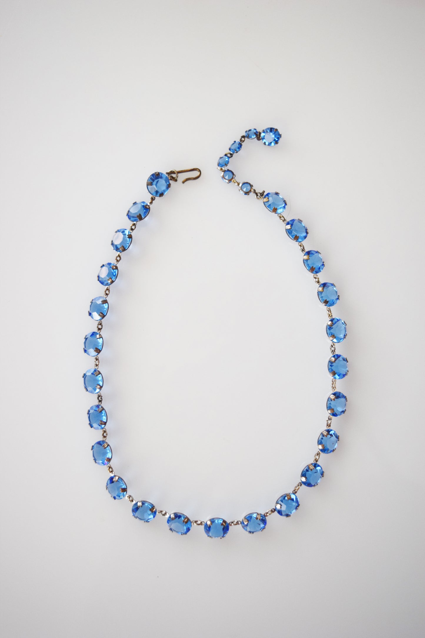 Vintage Art Deco Blue Glass Necklace