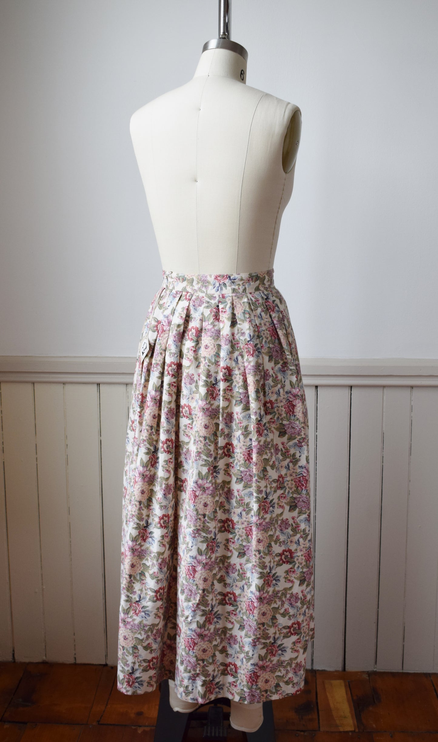Vintage Pleated Floral Midi Skirt | XS/S