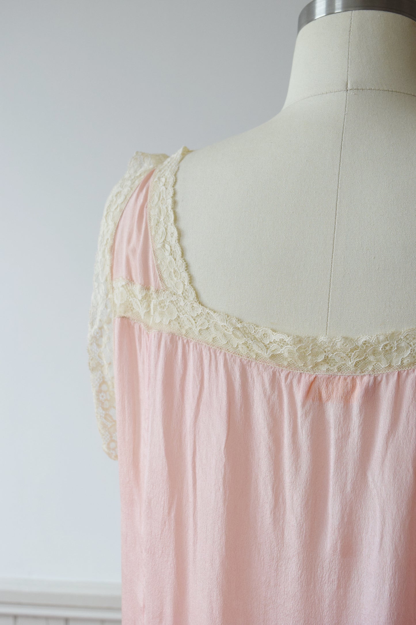 1920s Silk and Lace Nightie | L