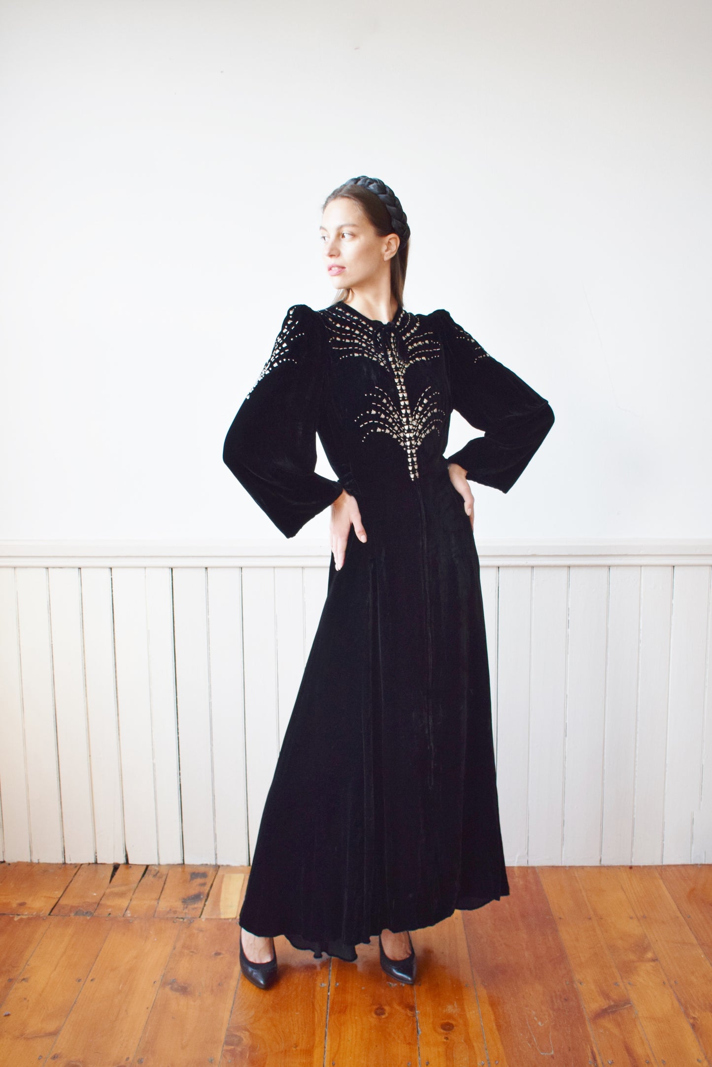 Early 1940s Studded Velvet Zip Front Dressing Gown | S/M