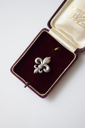 Antique Sterling Silver Fleur de Lis Brooch