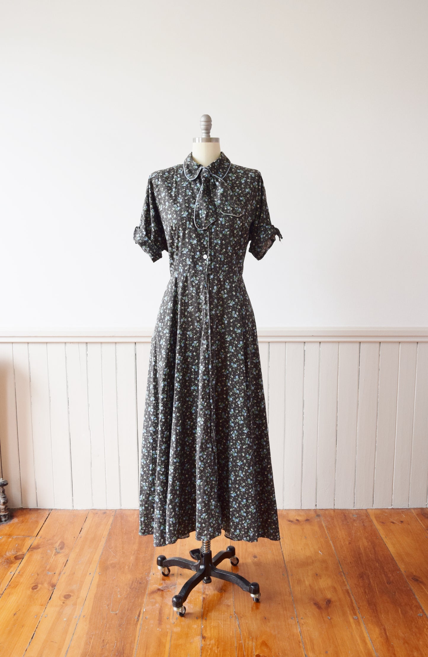 Early 1950s Zip Front Cotton Dress by Kamore | M