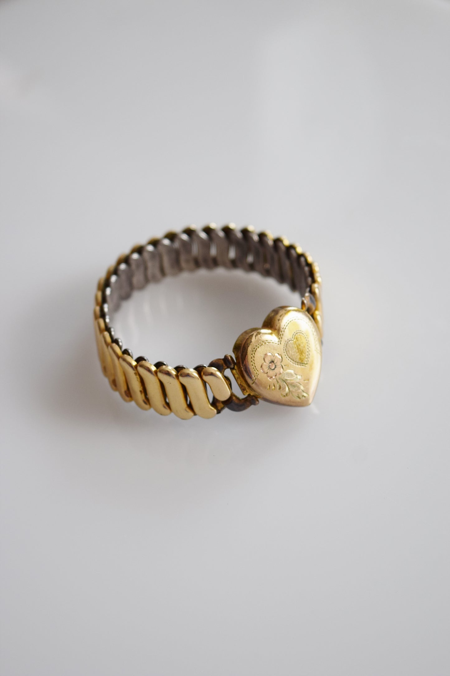 Vintage Sweetheart Expansion Bracelet | 1950s