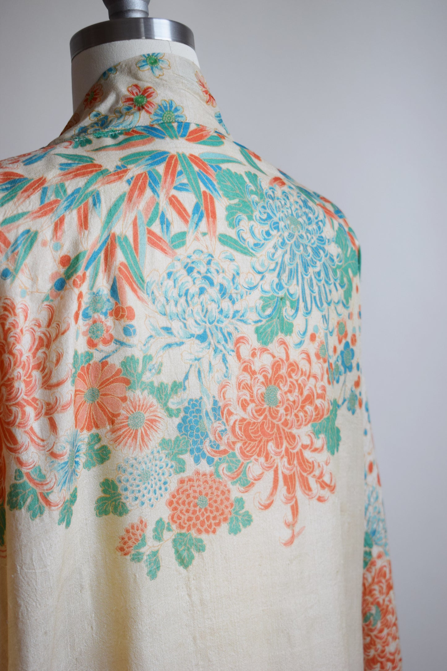 Antique Silk Pongee Robe | OS