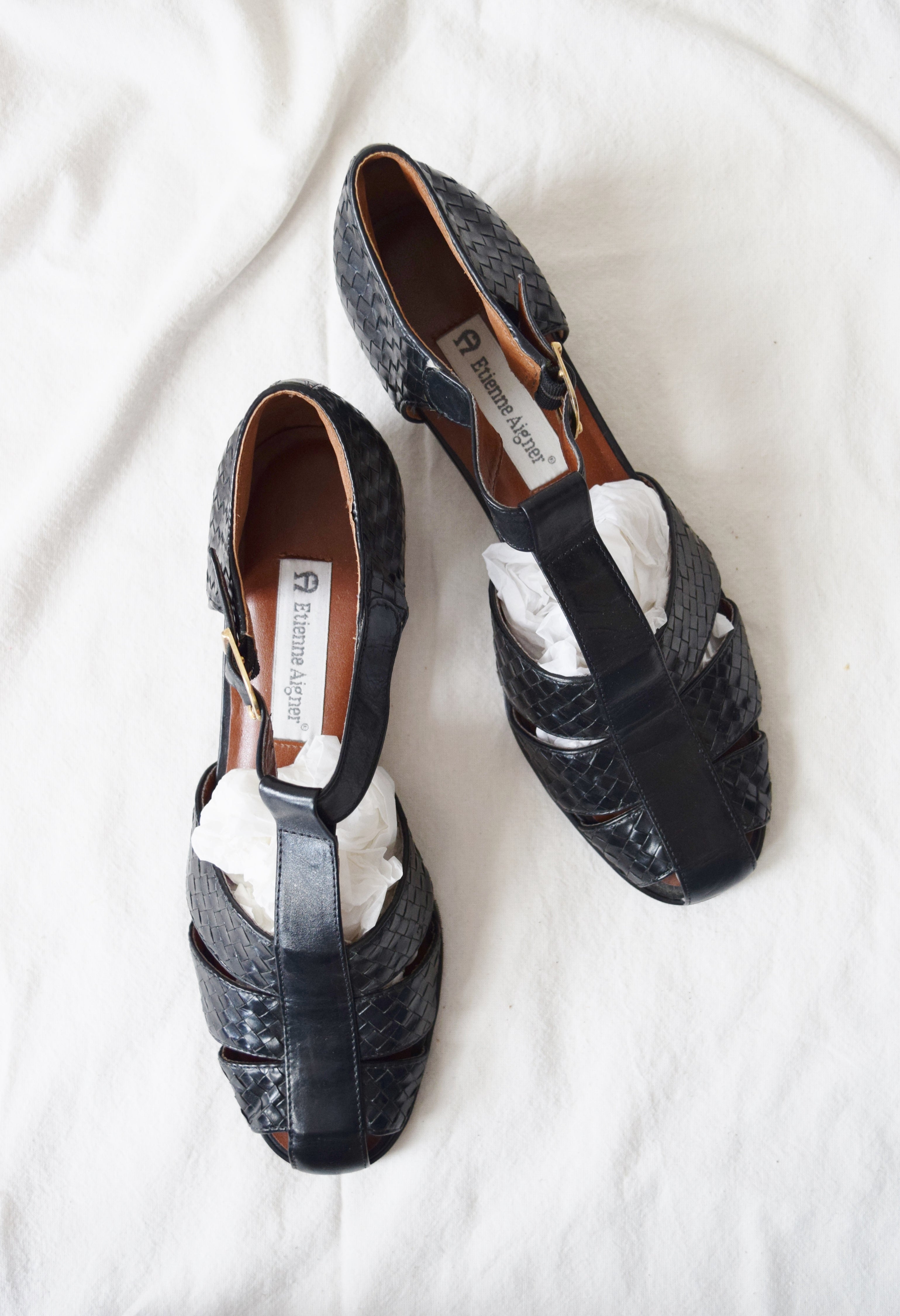 Vintage aigner online sandals