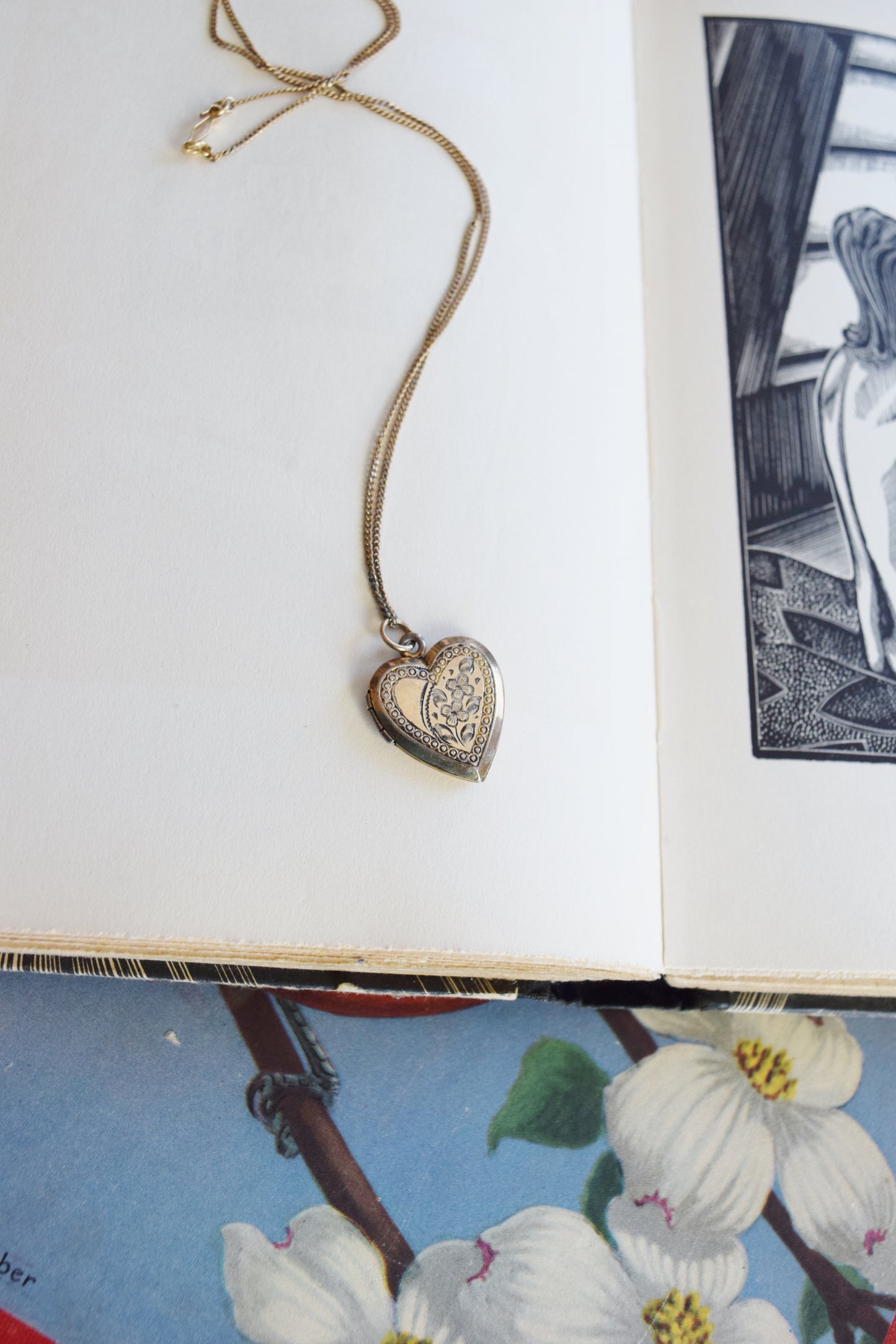 Vintage Gold Heart Shaped Locket Necklace