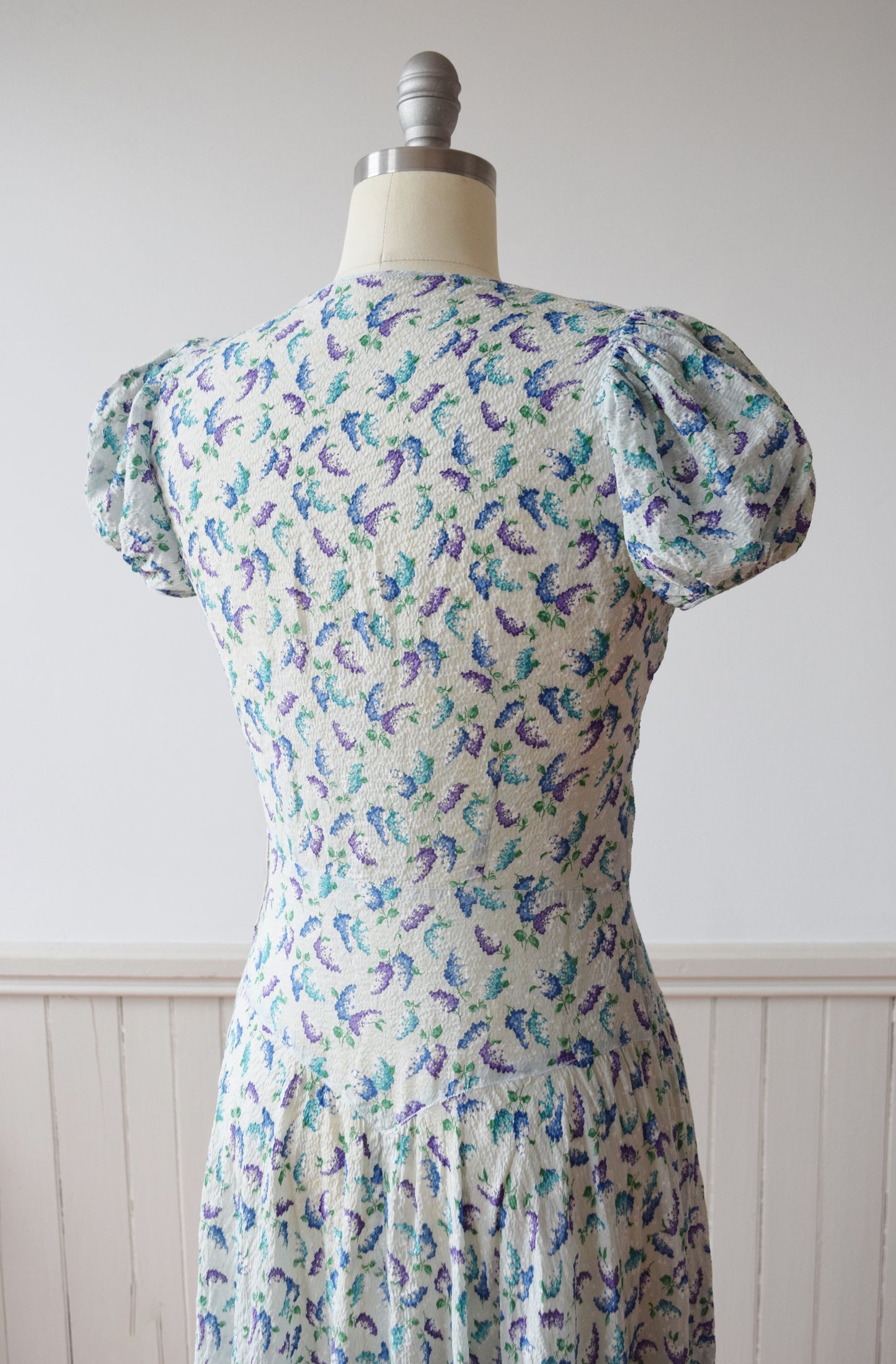 Lilac Print Seersucker Gown | 1940s | M