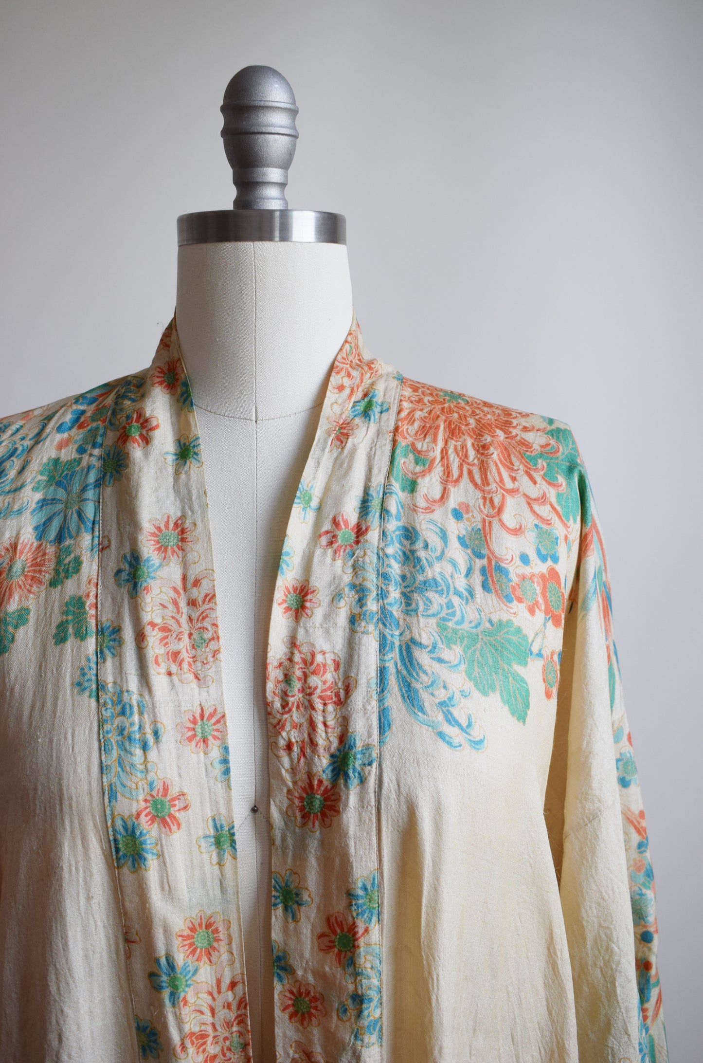 Antique Silk Pongee Robe | OS