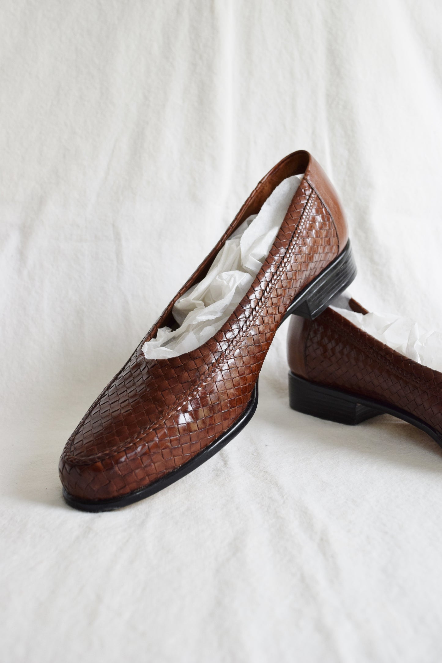 1990s Woven Leather Slip Ons | US 8.5
