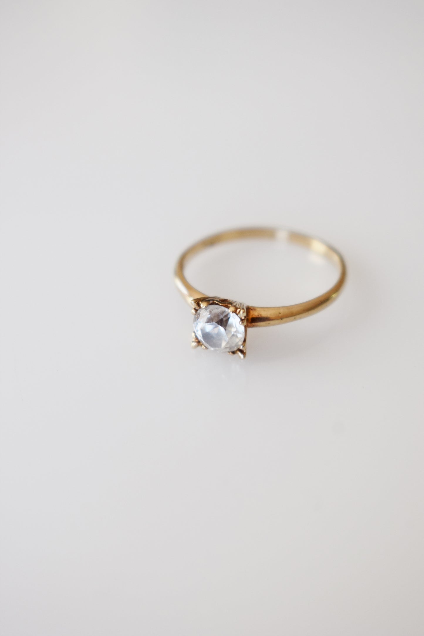 Vintage Art Deco 10kt Gold and Crystal Solitaire Ring | US 6