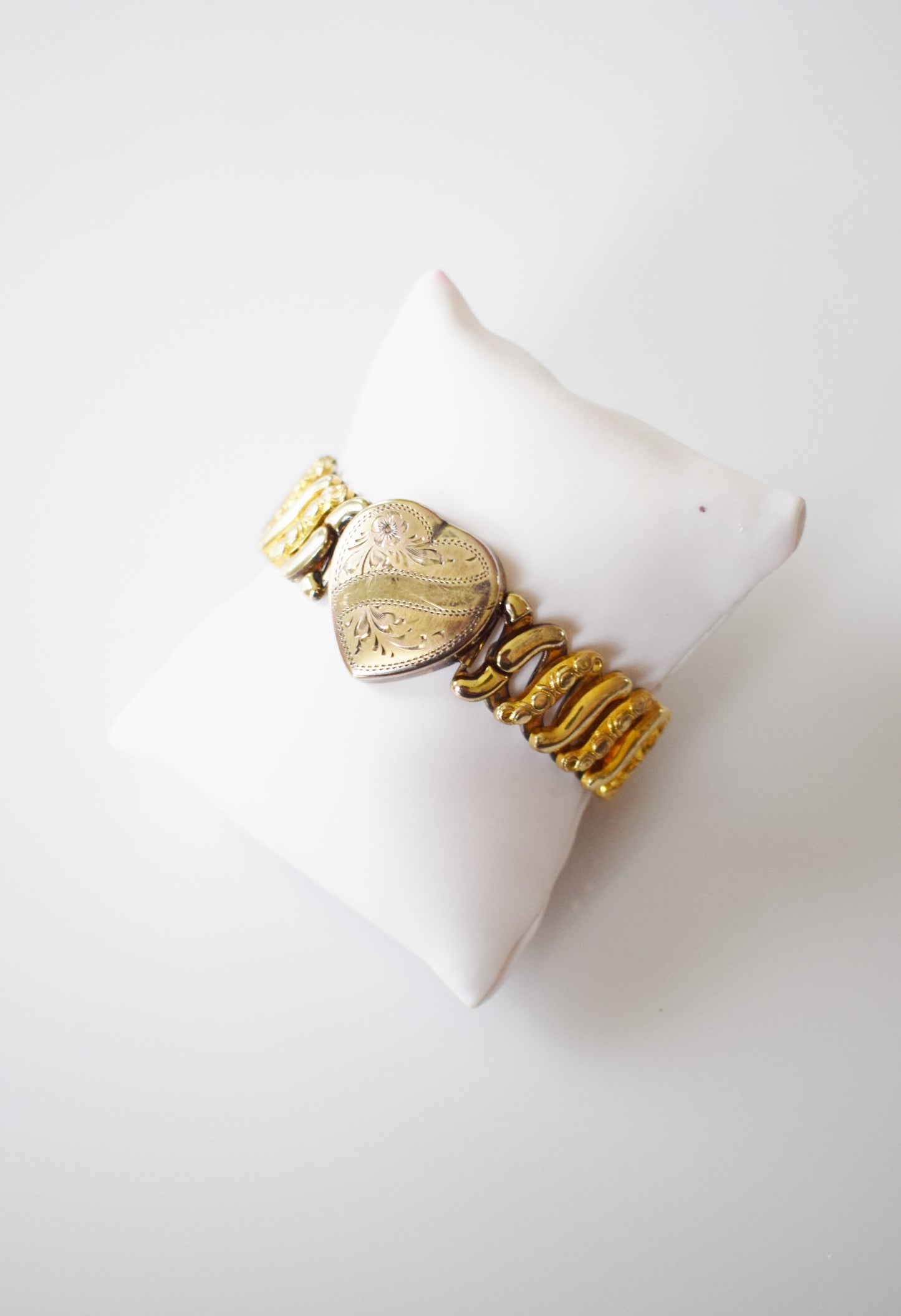 Vintage Gold Sweetheart Expansion Bracelet