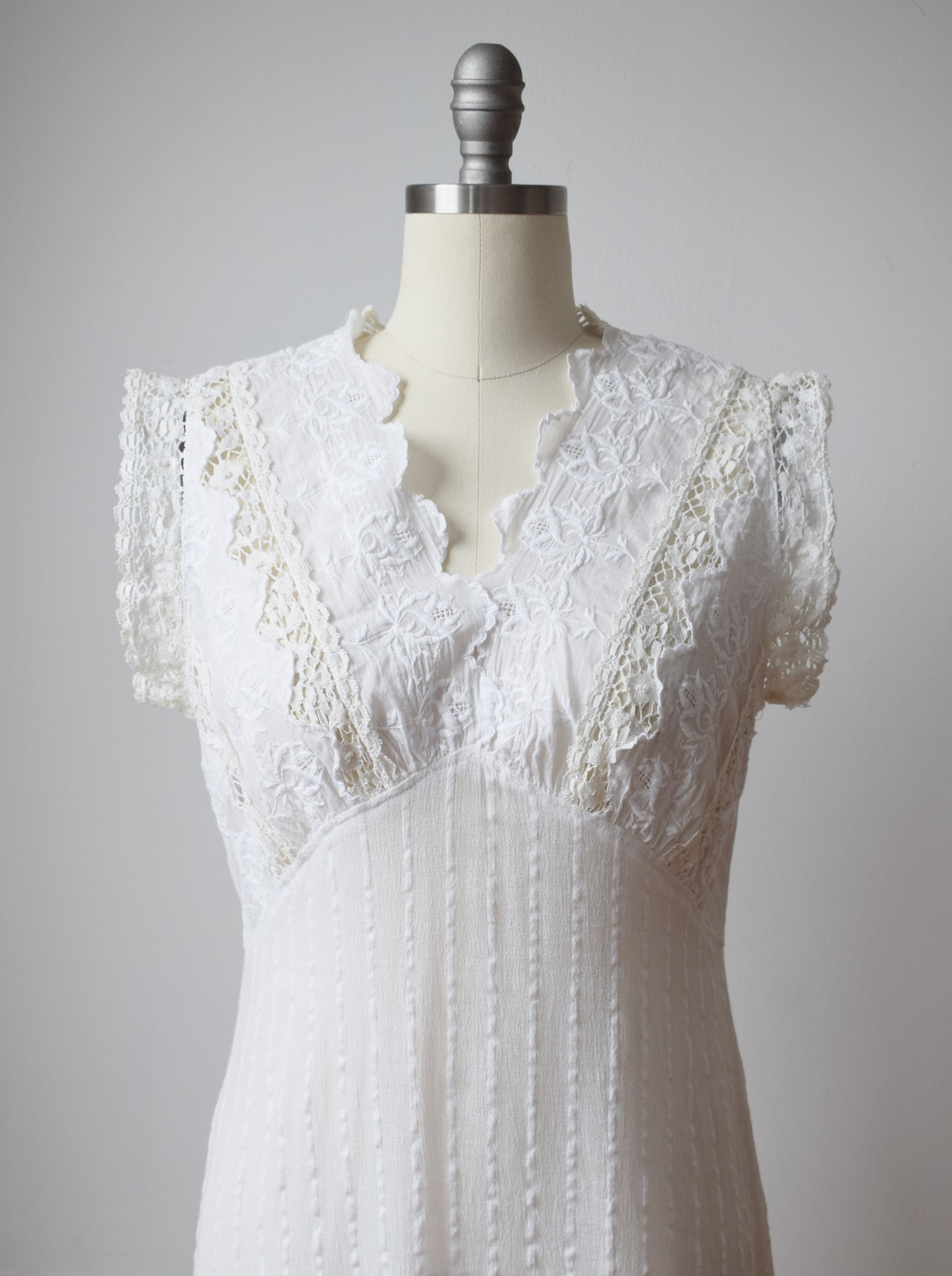 Antique Cotton and Lace Nightgown Dress | M/L