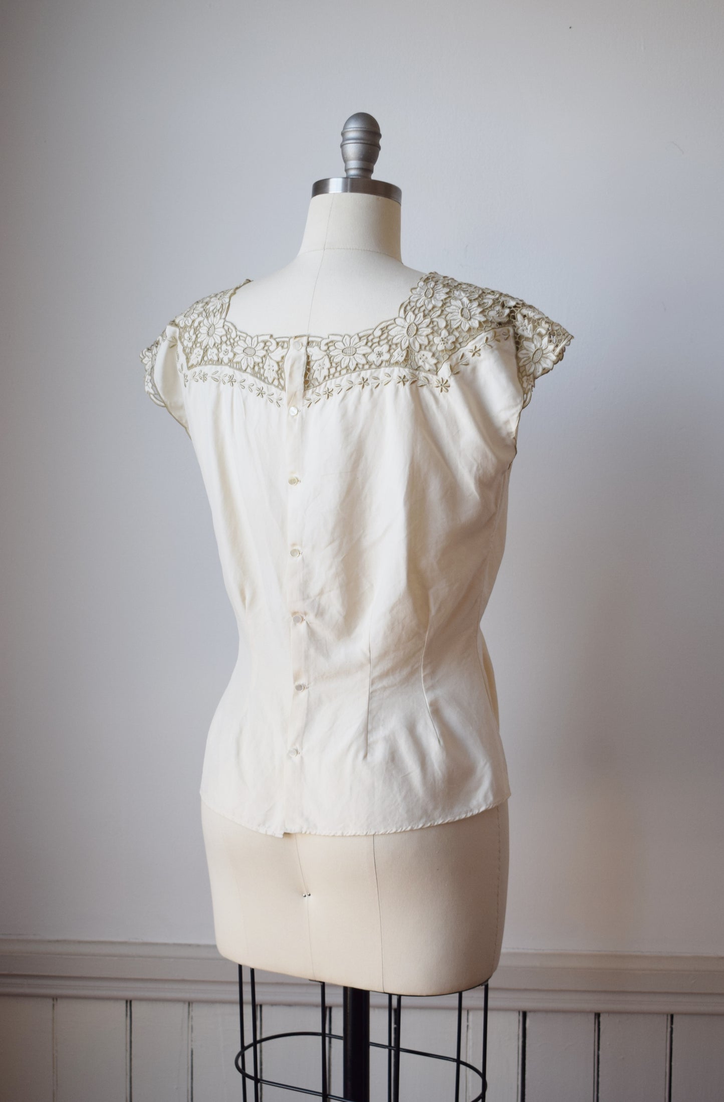 1950s Silk and Cutwork Lace Top | M
