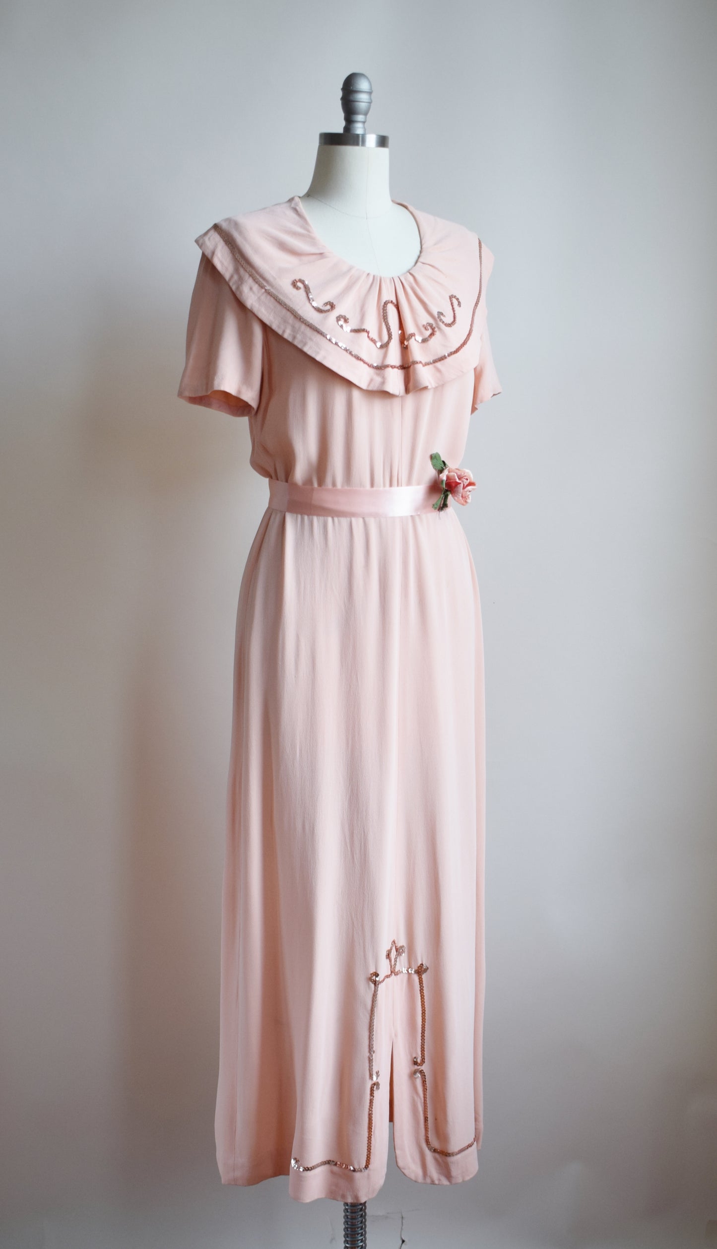 1940s Ruffle Collar Gown | M/L