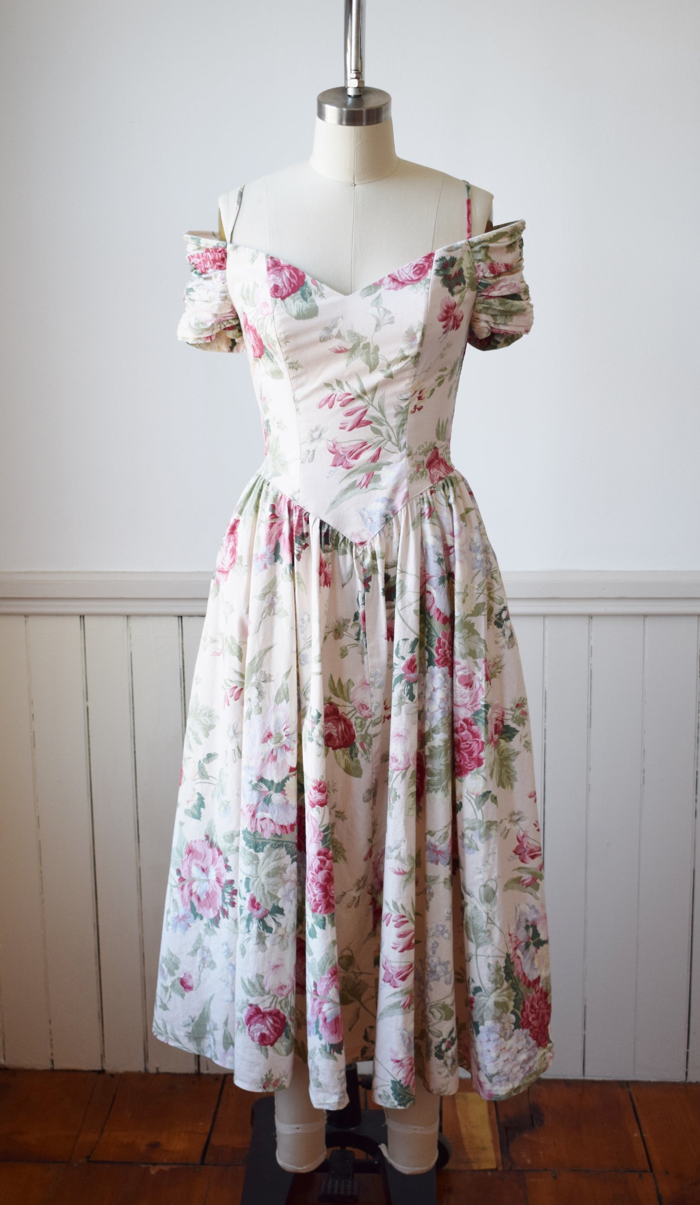 1980s Romantic Floral Dress by Karin Stevens | XS/S