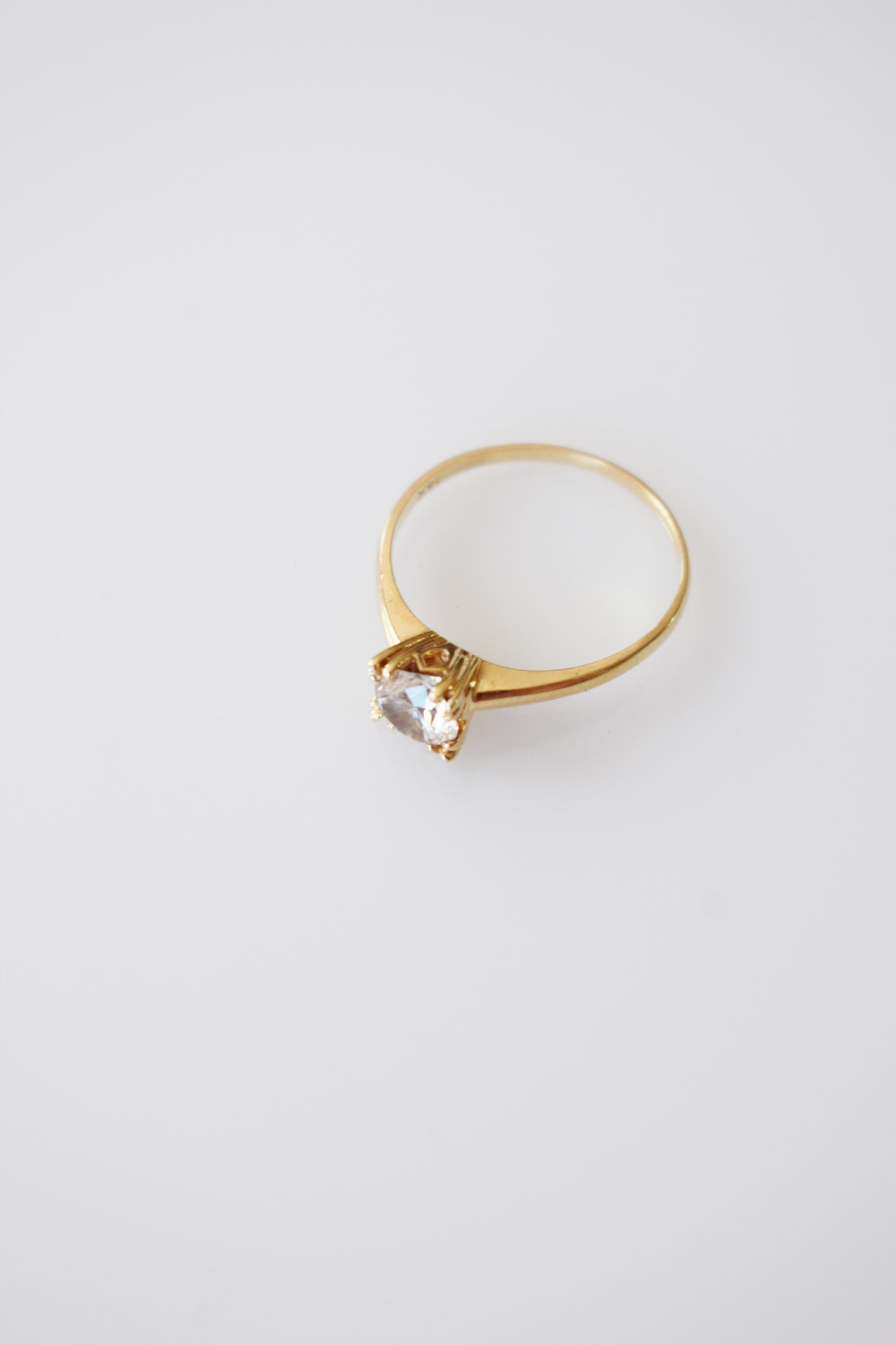 Vintage Art Deco 14kt Gold and Crystal Solitaire Ring | US 7.25