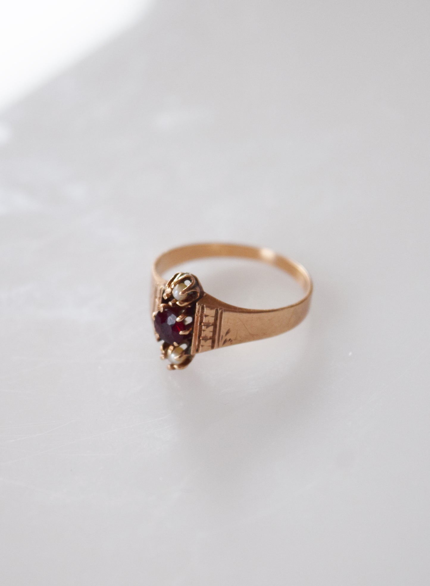 Antique Victorian 10kt Gold, Garnet and Pearl Ring | Sz. 6