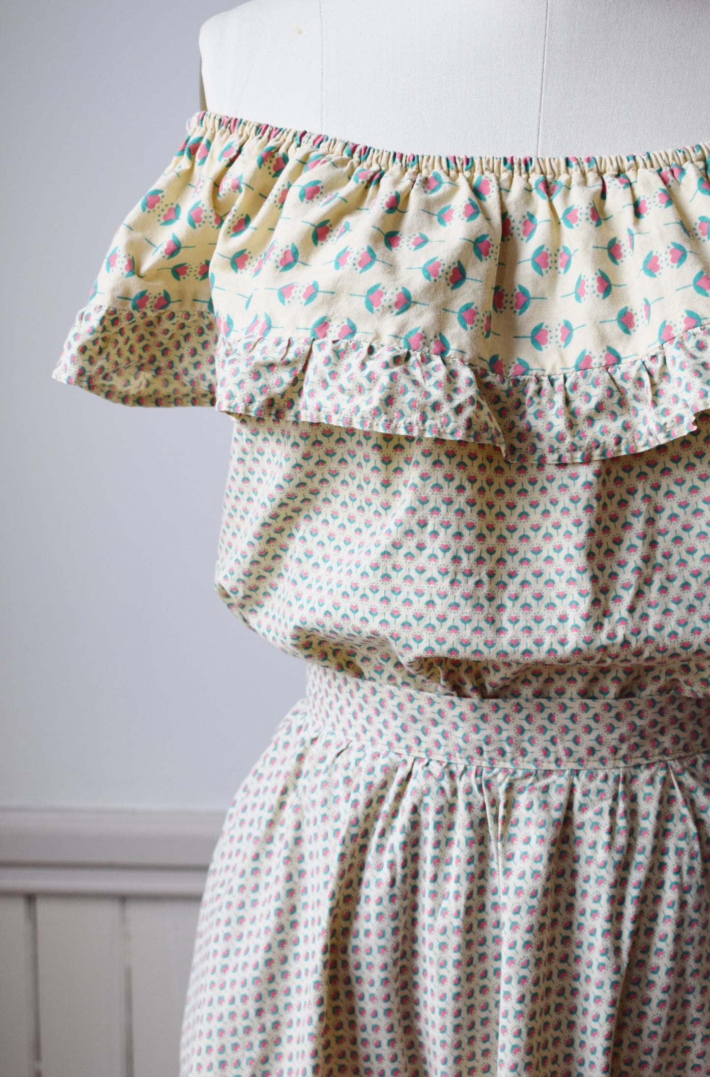 1970s Ruffle Neck Cotton Dress Set | S