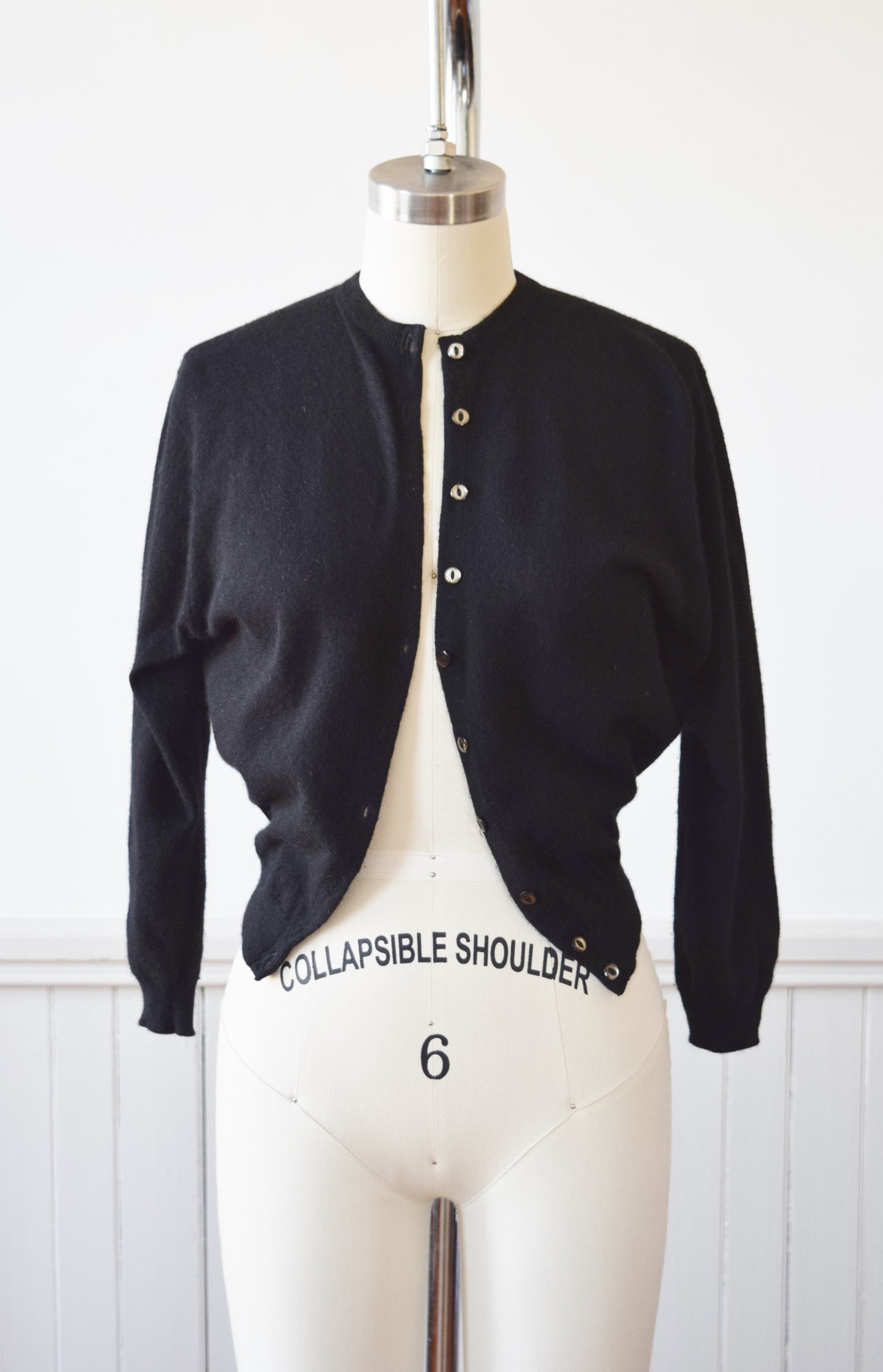 Scottish Black Cashmere Cardigan | 1950s | XS/S