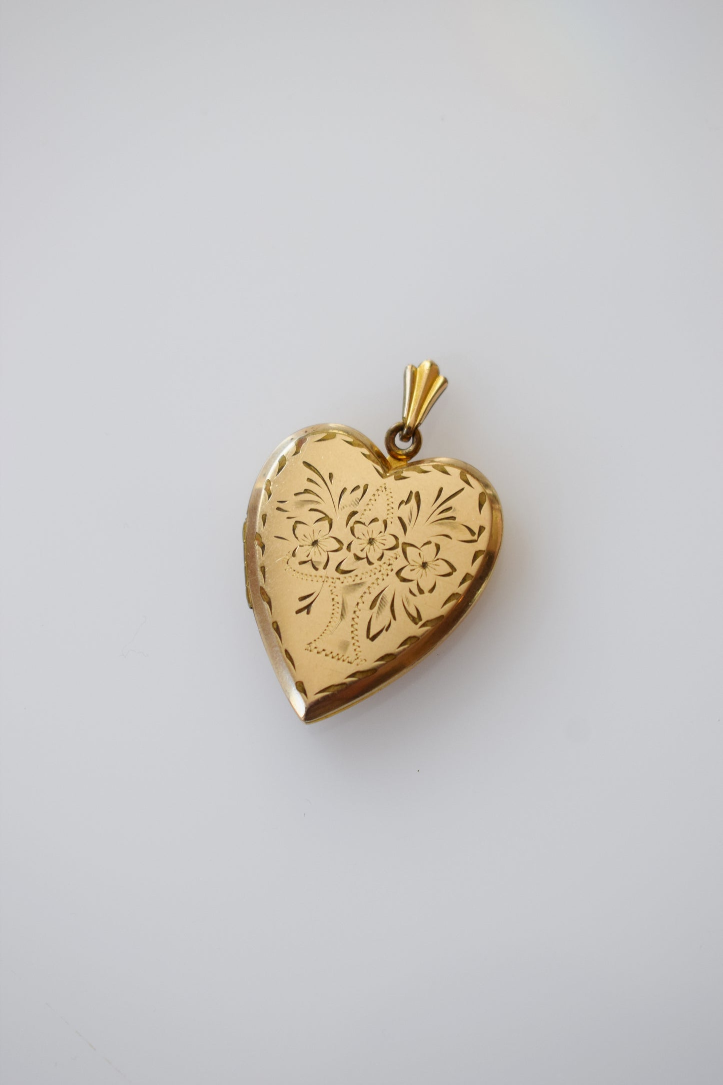 Vintage 12kt Gold Fill Heart Shaped Locket | Basket of Flowers