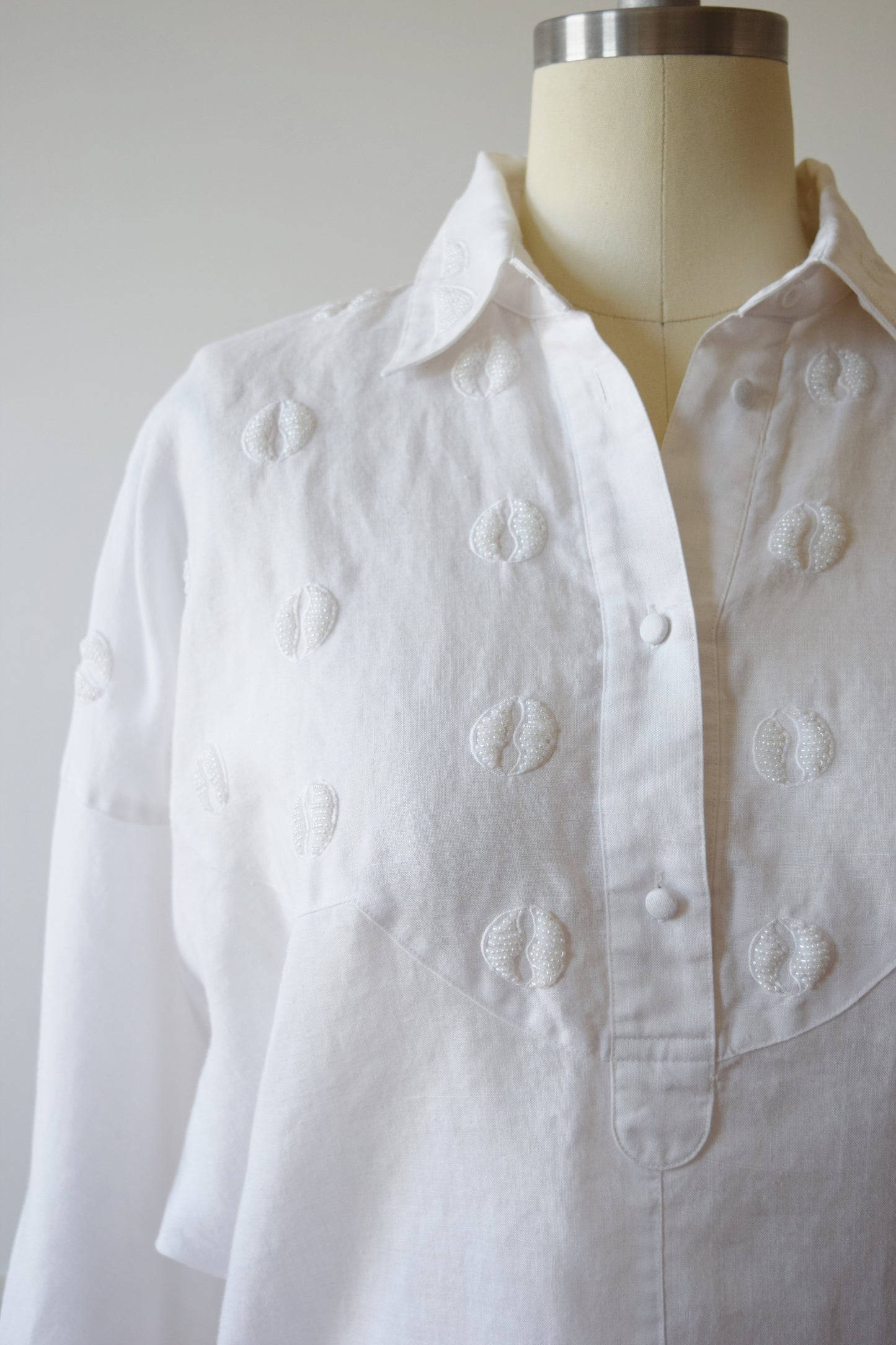 White Ramie Pullover Blouse with Beading | 1990s | S/M