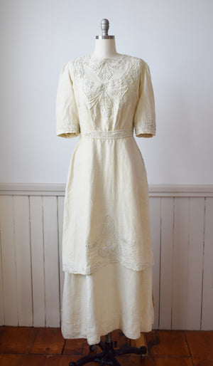 Antique Linen Lawn Dress with Arts & Crafts Embroidery | M