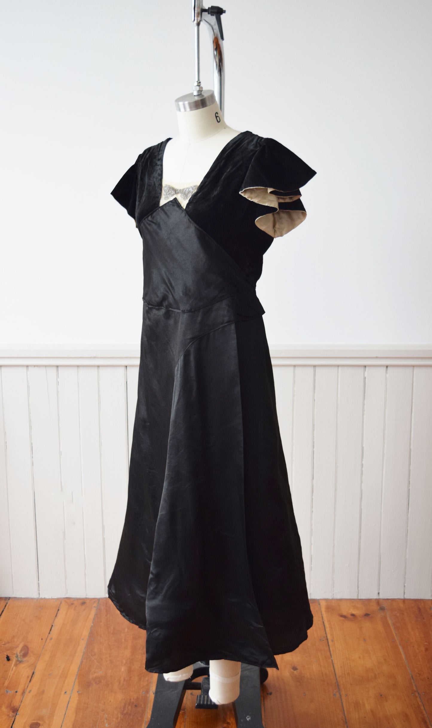 Edwardian Flutter Sleeve Wrap Dress | S