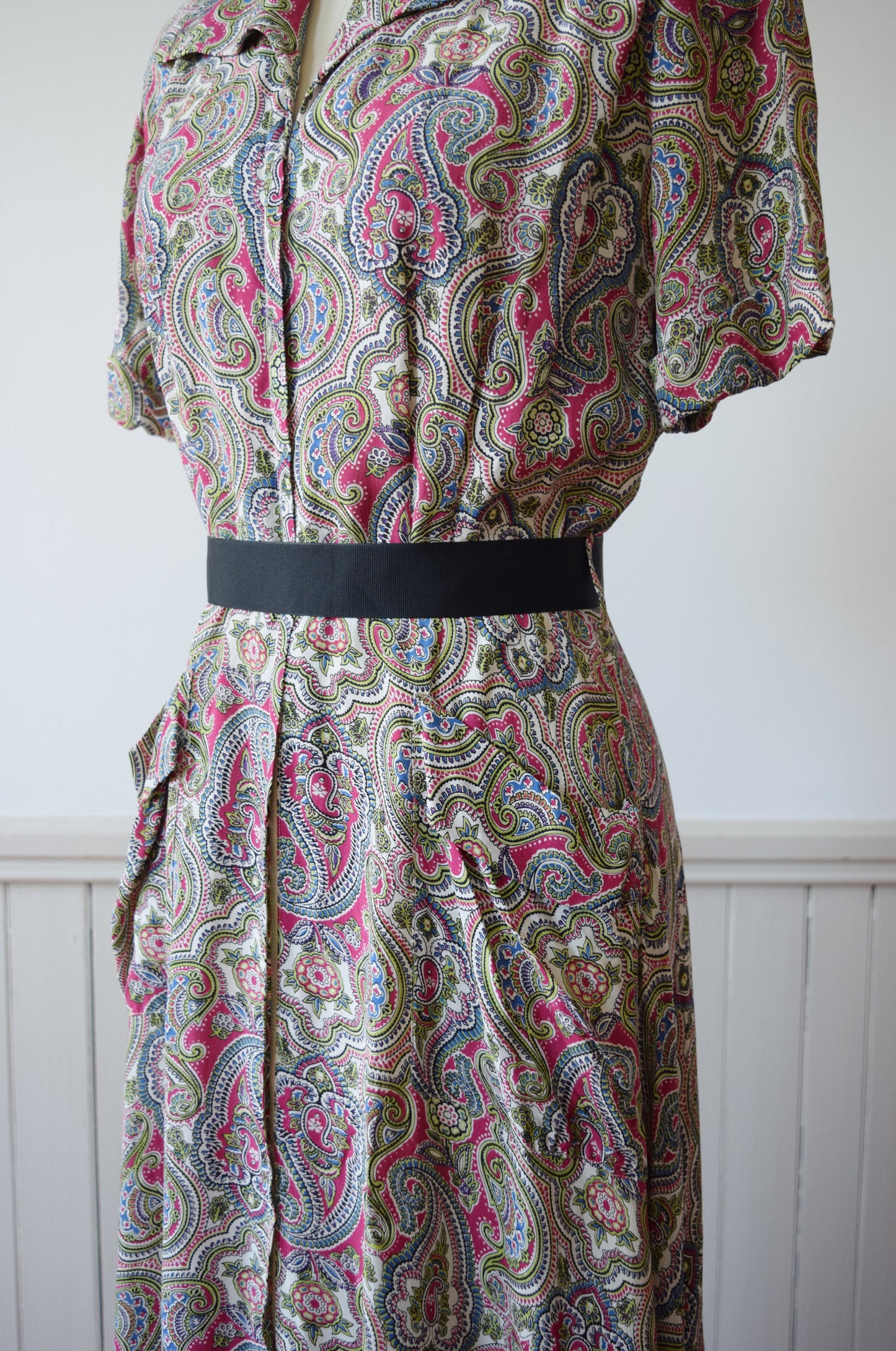 1940s Cold Rayon Zip Front Dress in Paisley by Saybury | M/L