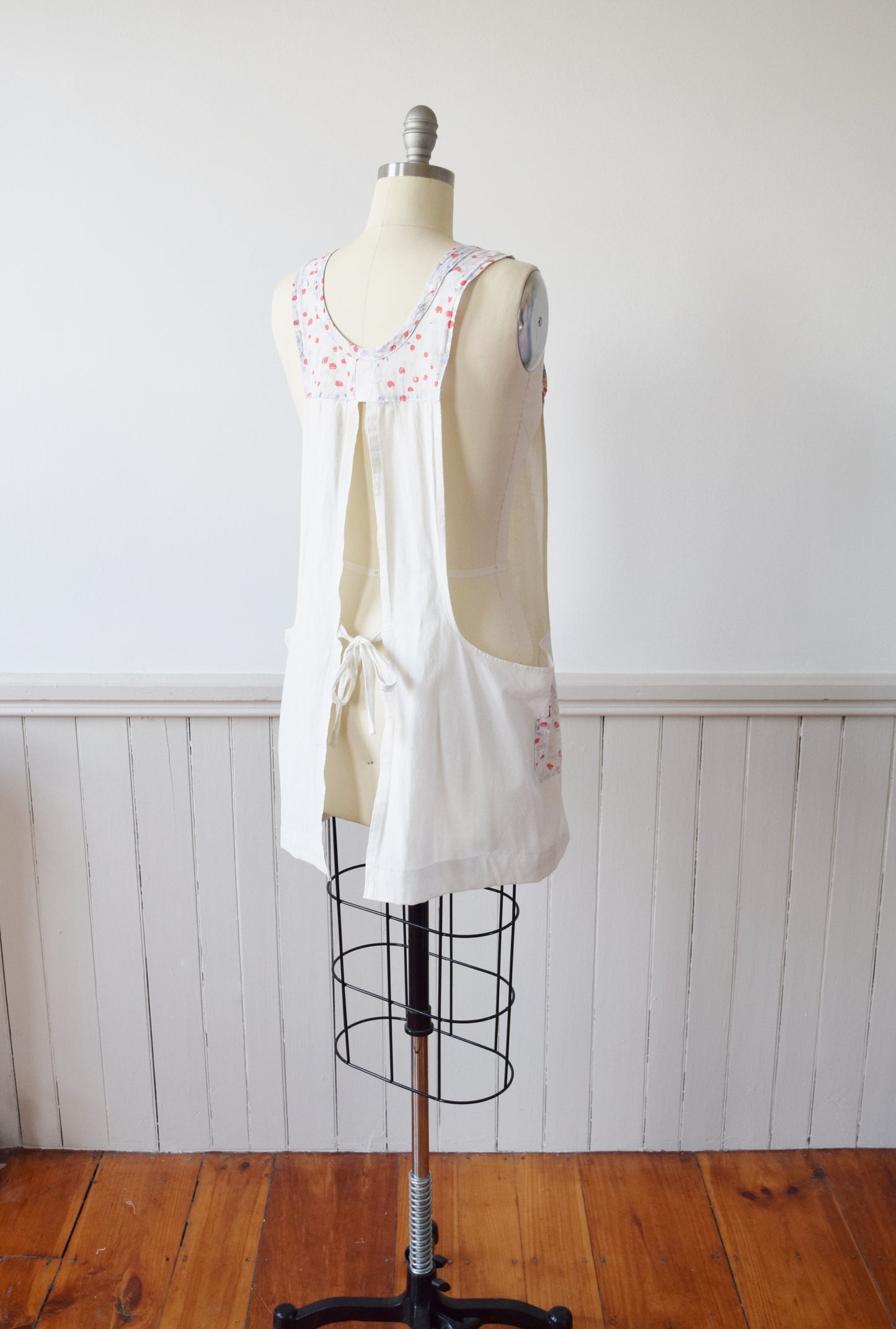 1920s Smock | Apron with Novelty Print Accents