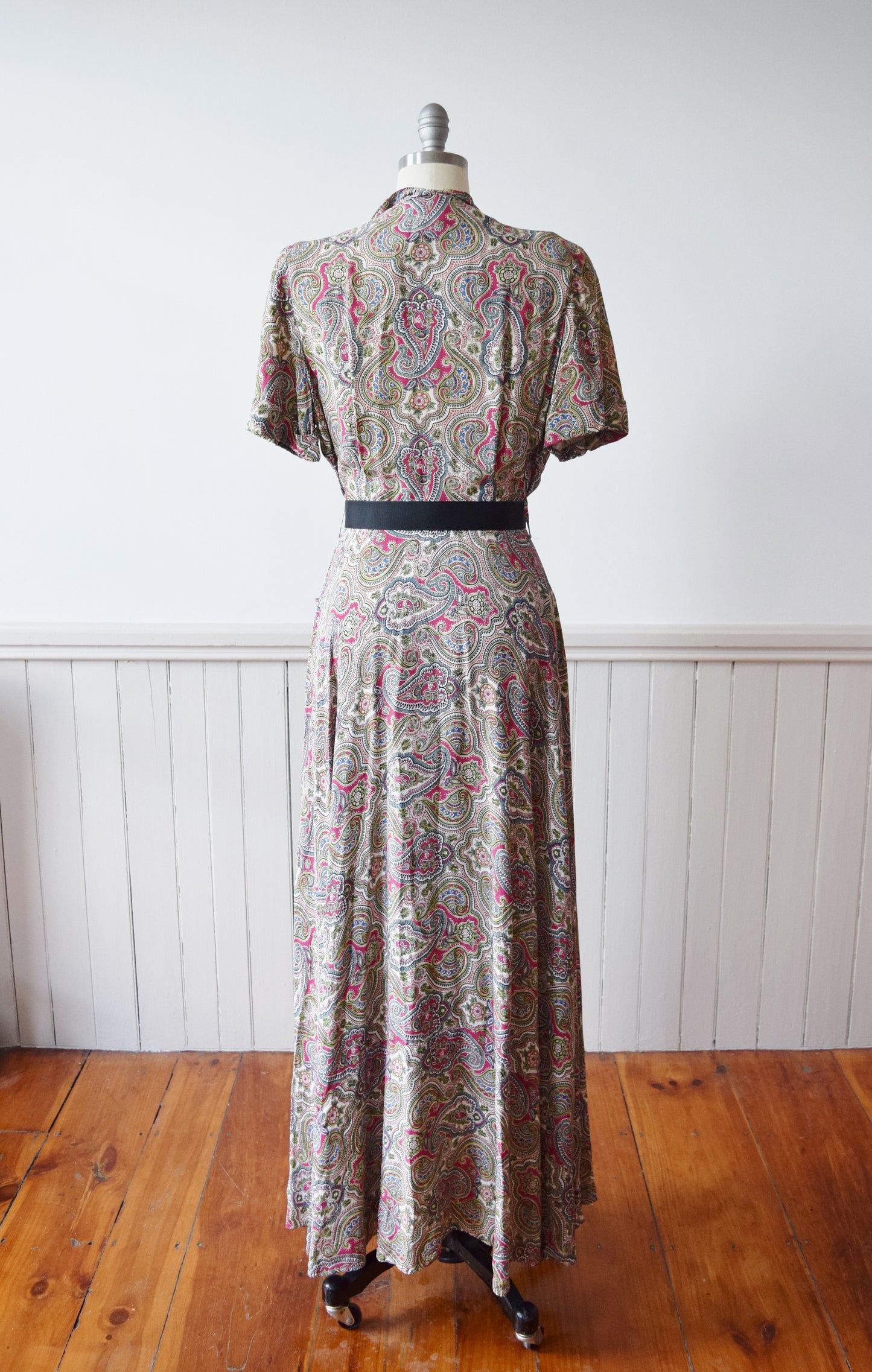 1940s Cold Rayon Zip Front Dress in Paisley by Saybury | M/L