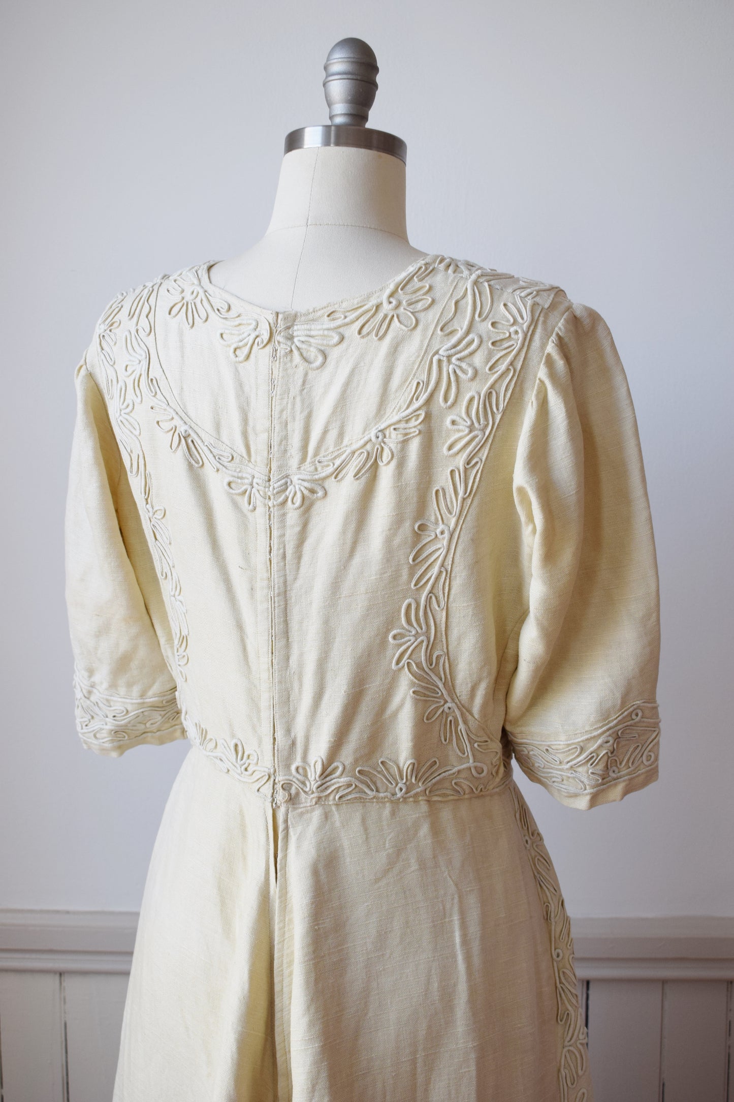 Antique Linen Lawn Dress with Arts & Crafts Embroidery | M