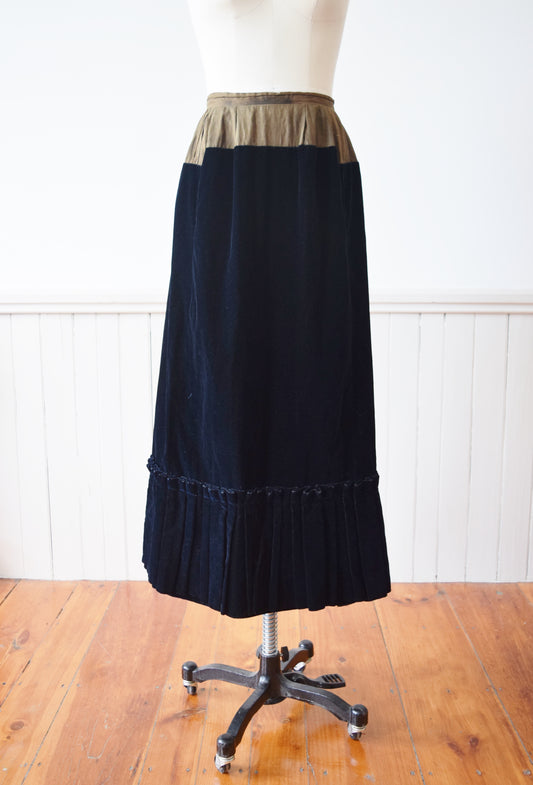 Antique Edwardian Era Midnight Blue Velveteen Skirt | M