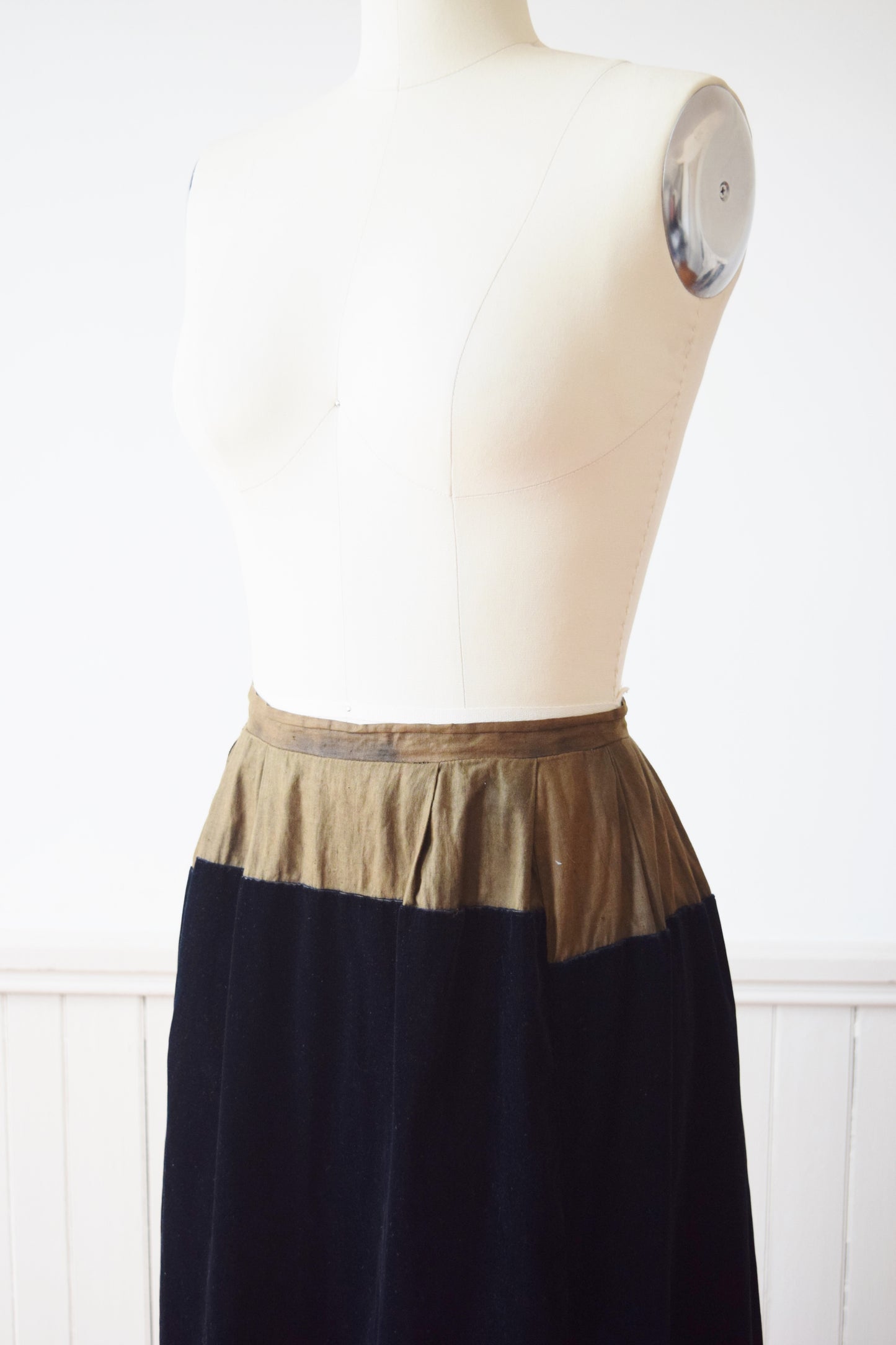 Antique Edwardian Era Midnight Blue Velveteen Skirt | M
