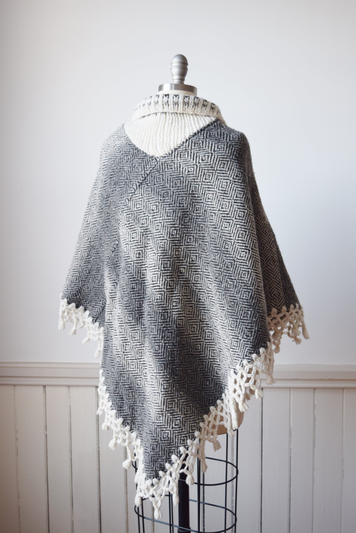 Hand Woven Wool Poncho | OS
