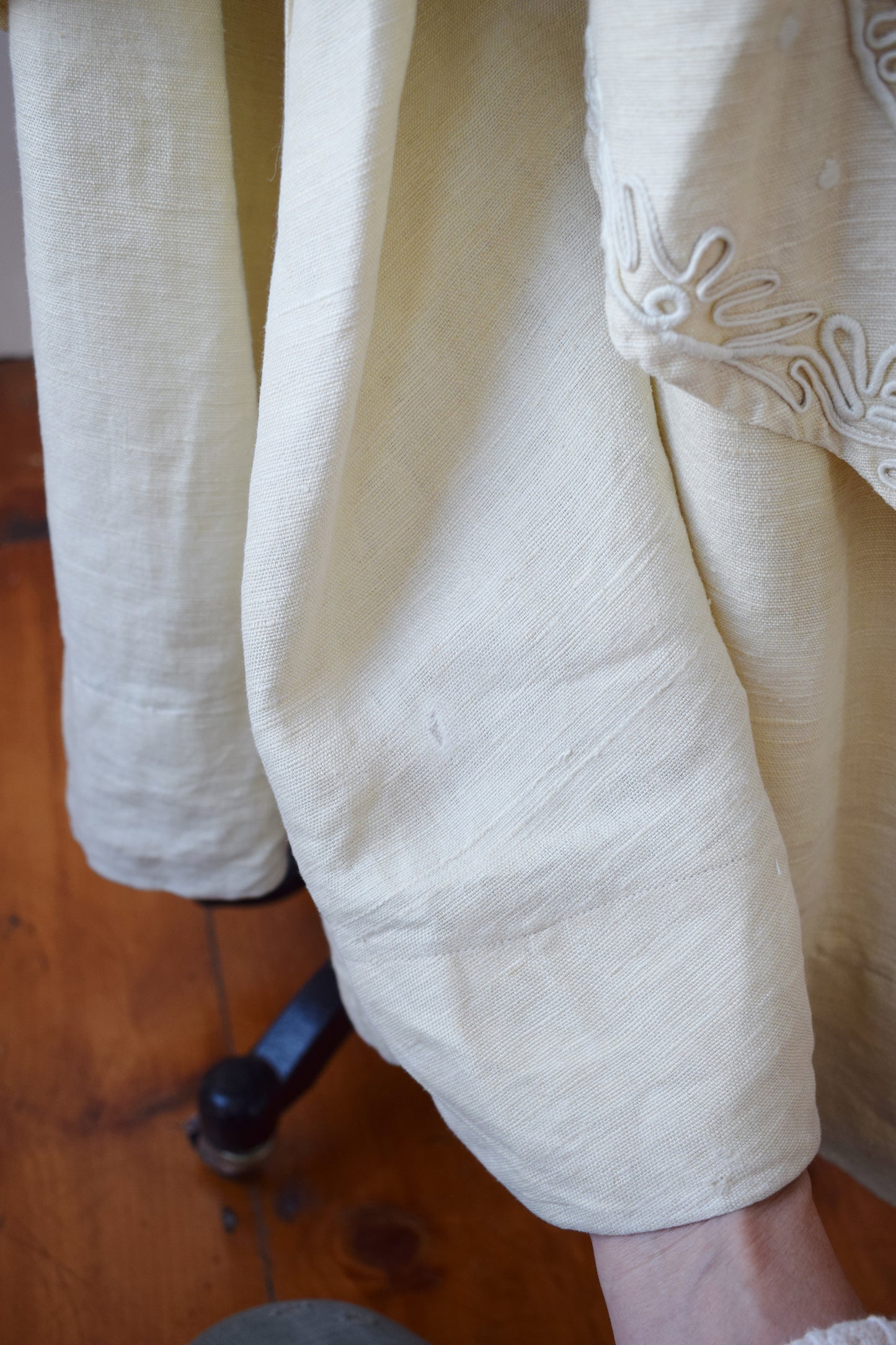 Antique Linen Lawn Dress with Arts & Crafts Embroidery | M