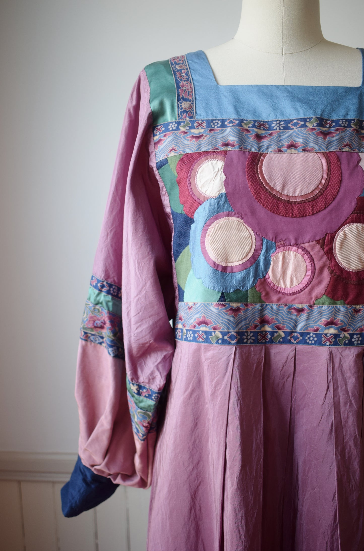1980s Textile Art Lantern Sleeve Dress | M/L