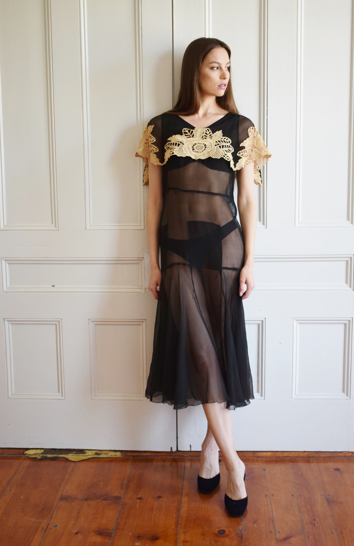 1930s Sheer Silk Gown with Lace Capelet Collar | XS/S