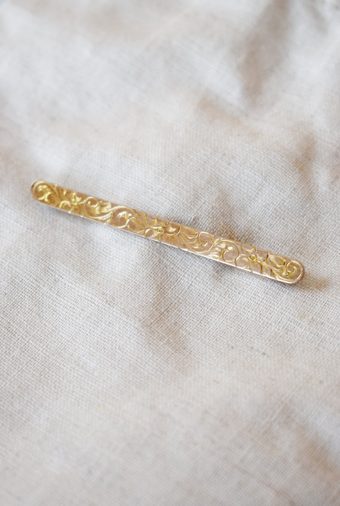 Antique Floral Engraved Gold Bar Pin