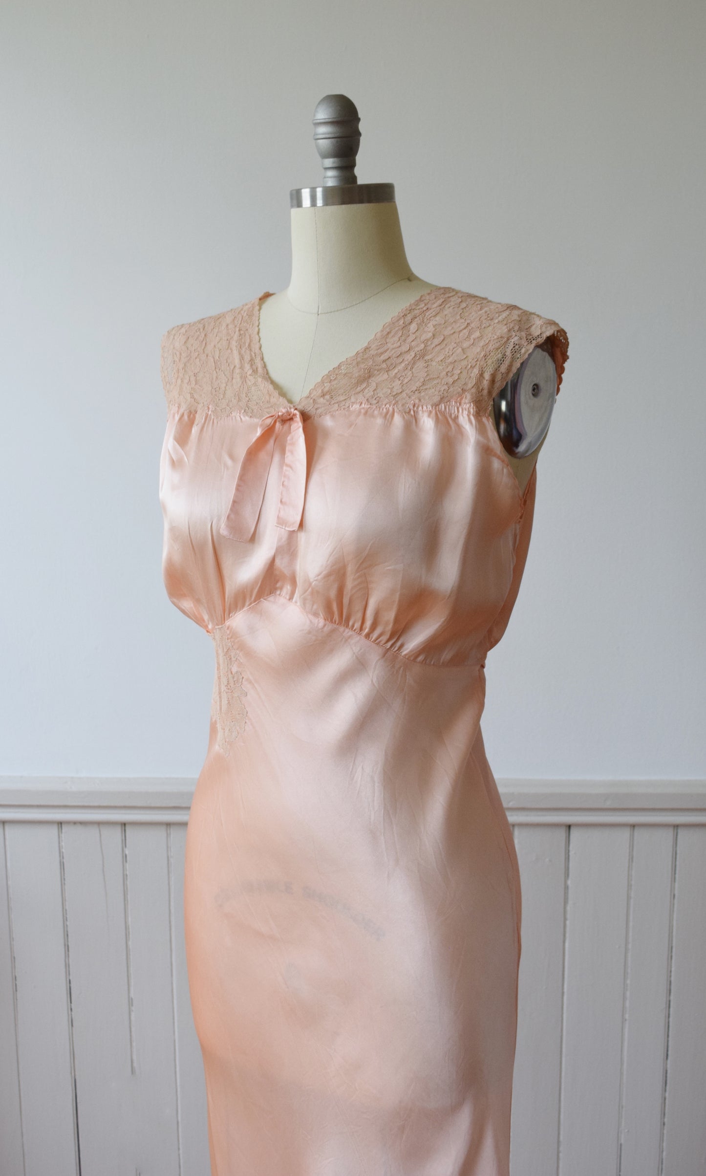 Silk and Lace Nightgown | 1930s | M/L