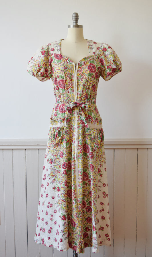 1940s Rose Print Zip Front Dress(ing Gown)