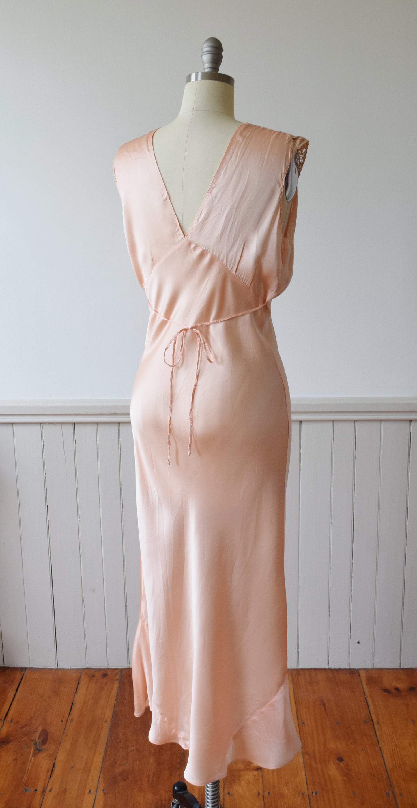 Silk and Lace Nightgown | 1930s | M/L