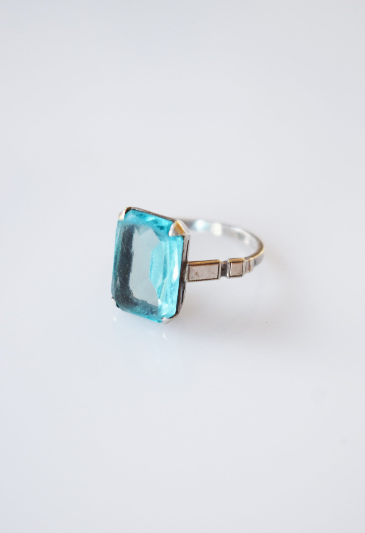 Vintage Art Deco Simulated Aquamarine and Silver Ring | 6.75