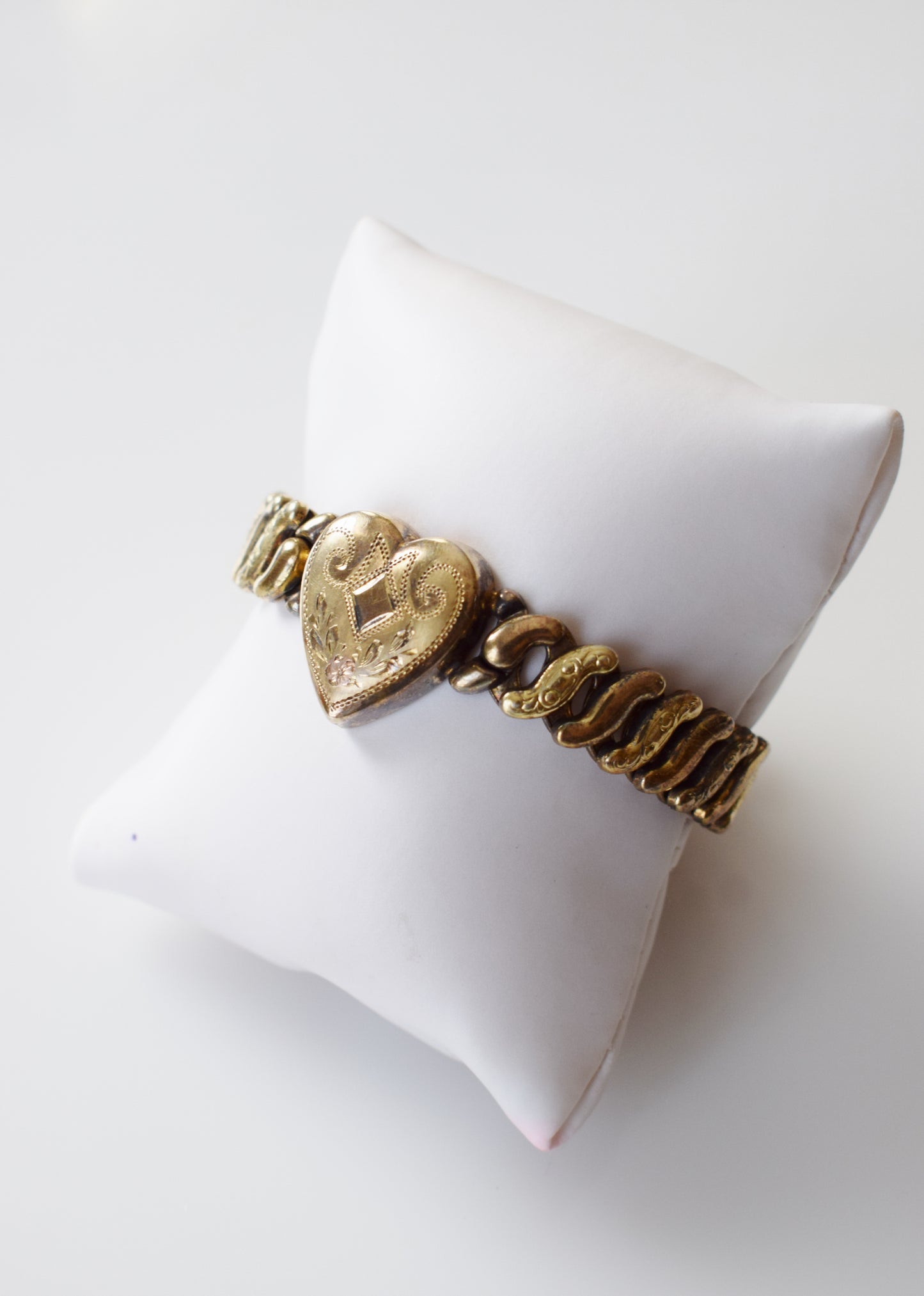 Vintage Gold Sweetheart Bracelet | Center Diamond Shape
