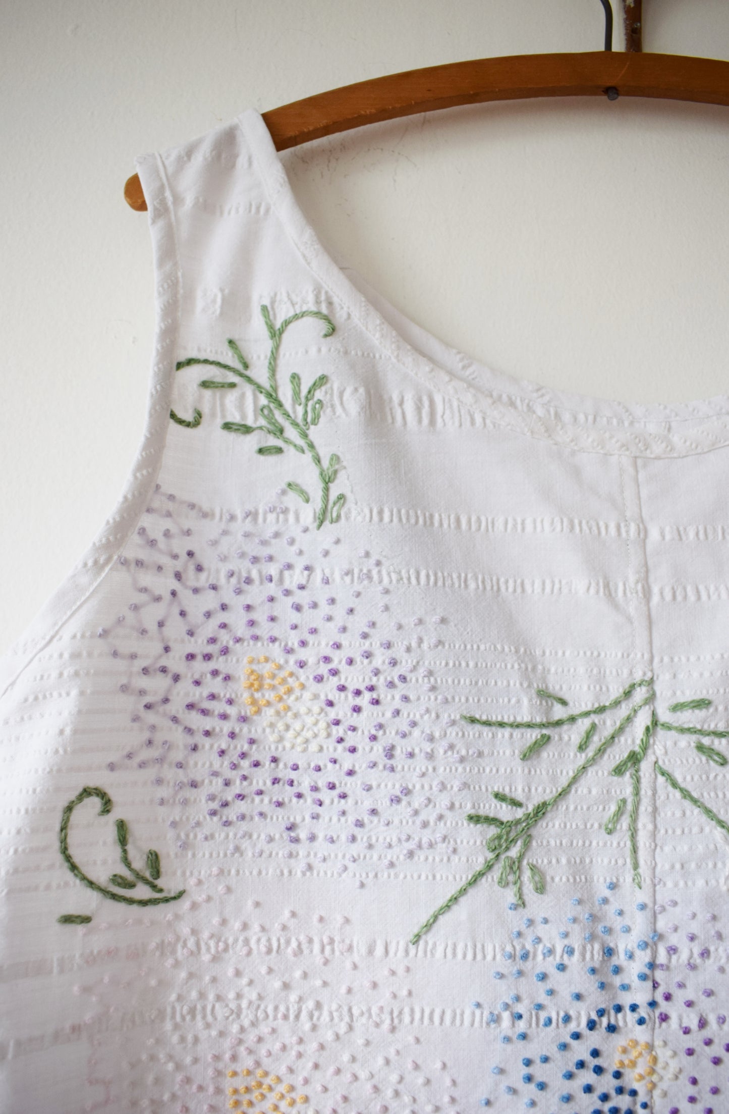 Vintage Embroidered Cotton Top |  Pixel Floral | M