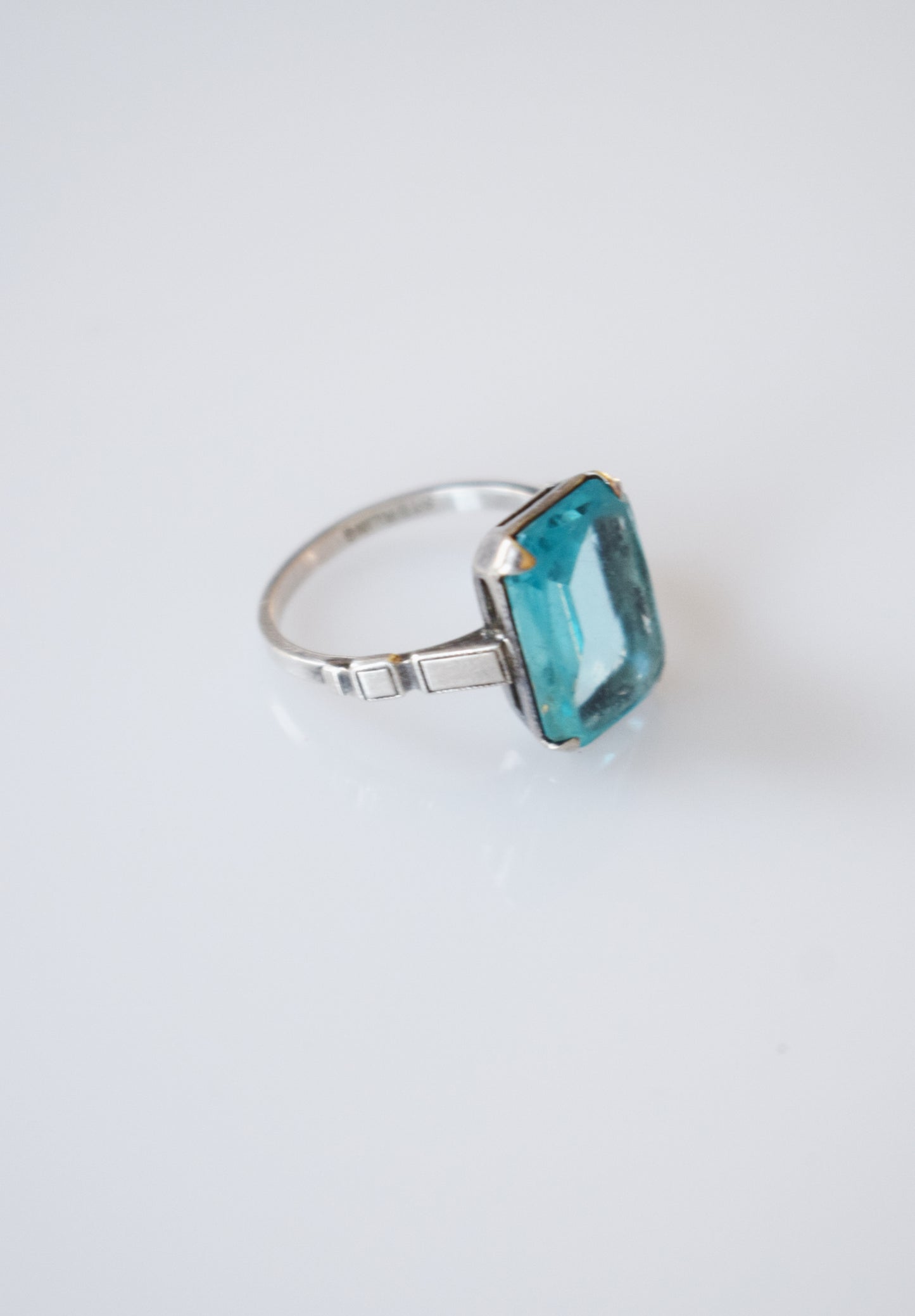 Vintage Art Deco Simulated Aquamarine and Silver Ring | 6.75