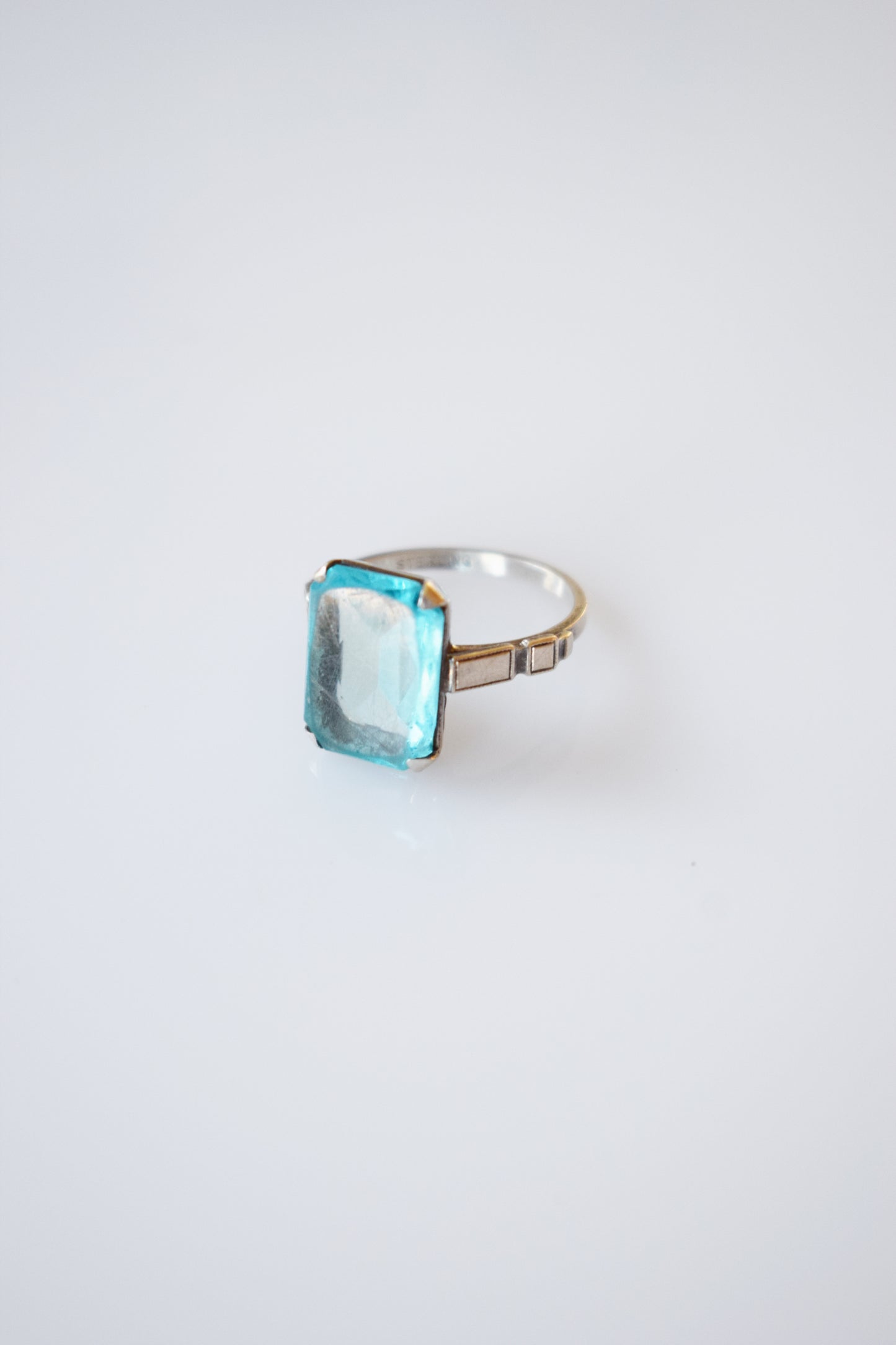 Vintage Art Deco Simulated Aquamarine and Silver Ring | 6.75