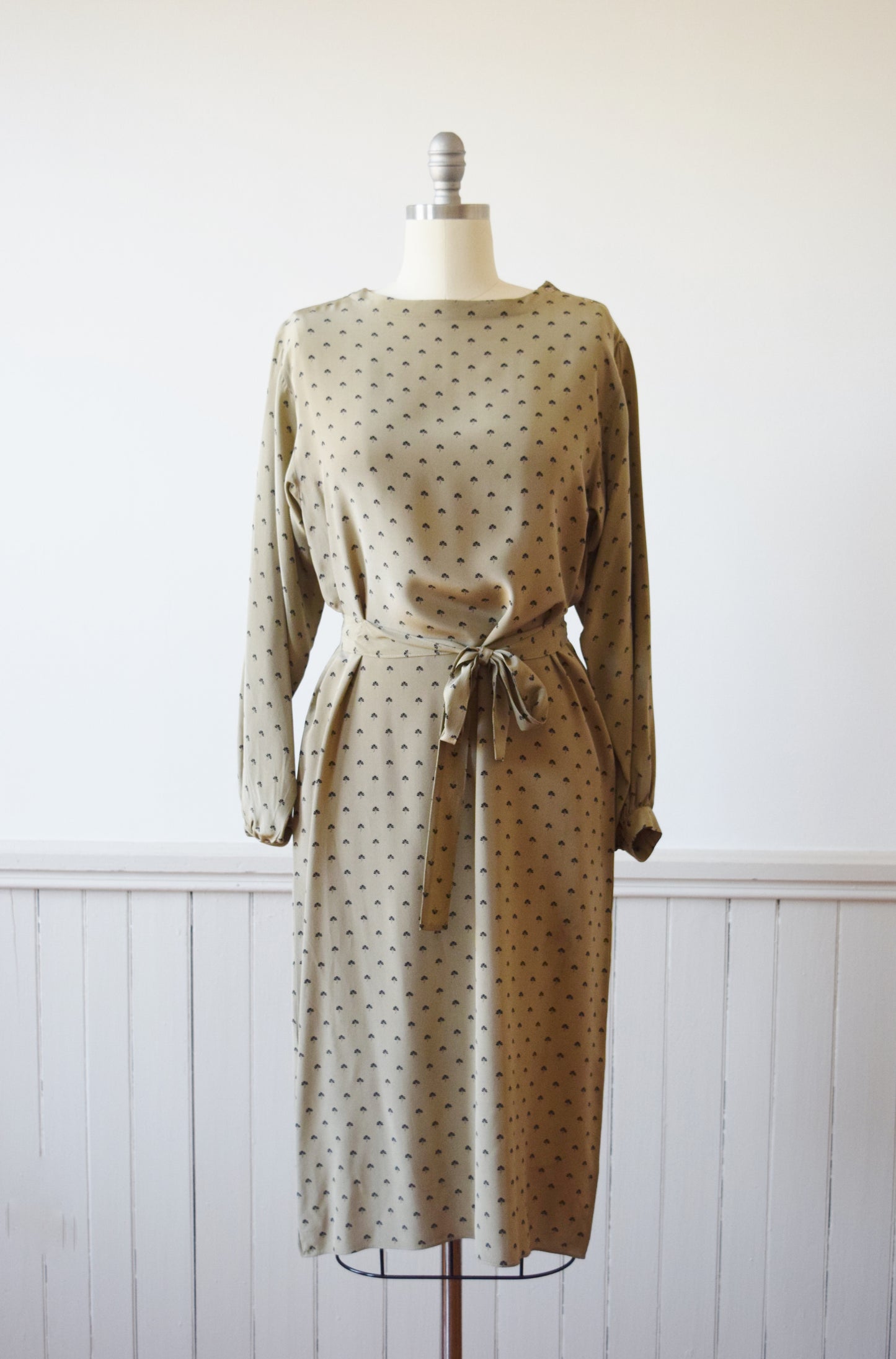 1980s Silk Ginko Print Dress | M