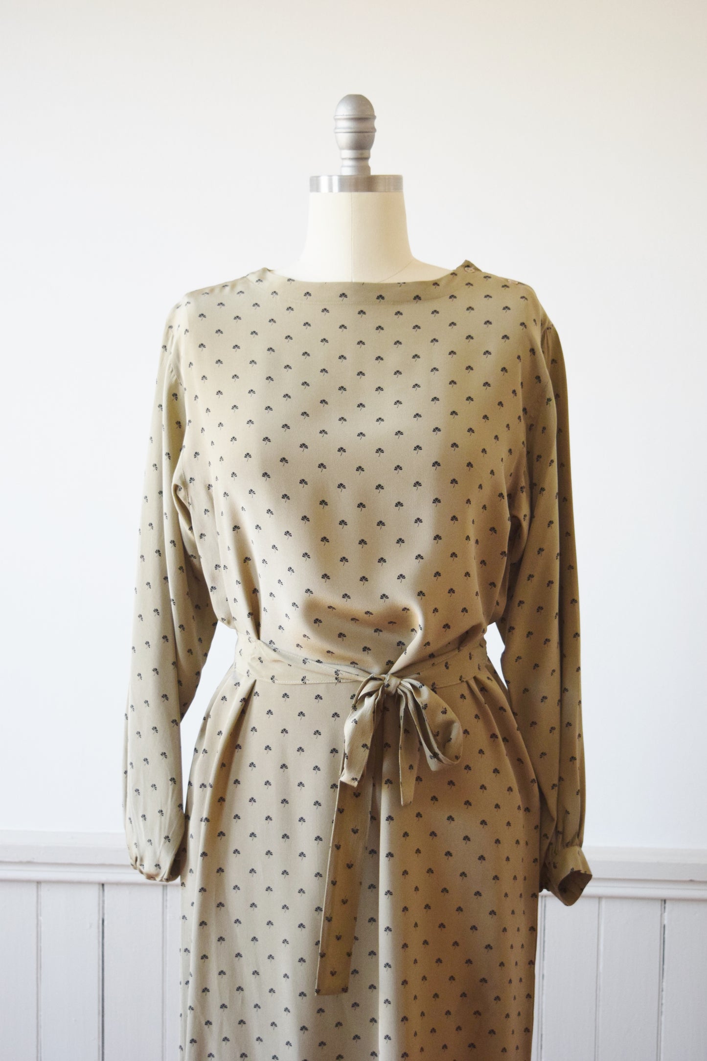 1980s Silk Ginko Print Dress | M